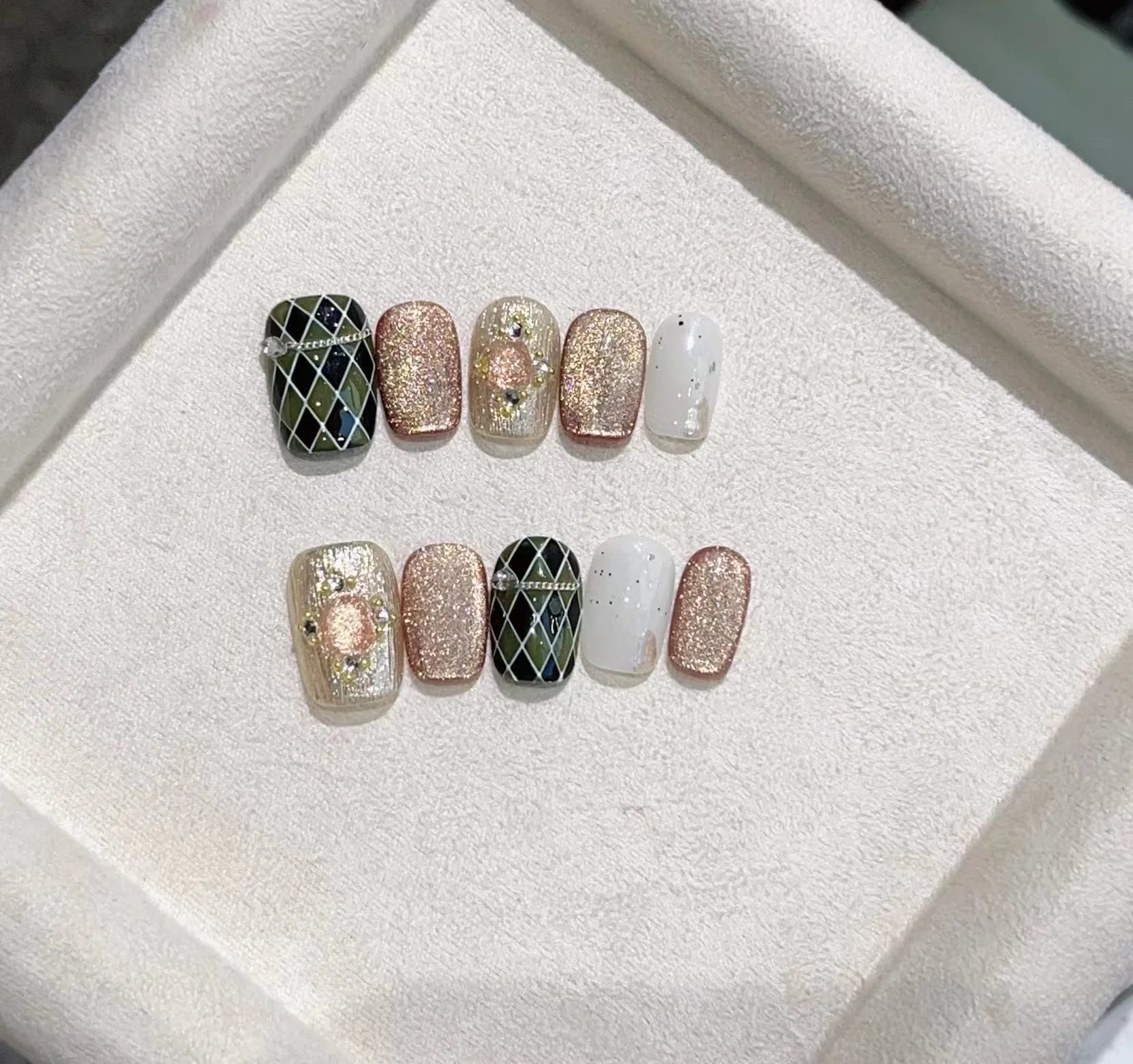 10Pcs Short Square Sweet Handmade False Nails Cute Cartoon Nail Design Shimmery Cat Eye Press on Gel Nail Manicure Tips for Girl