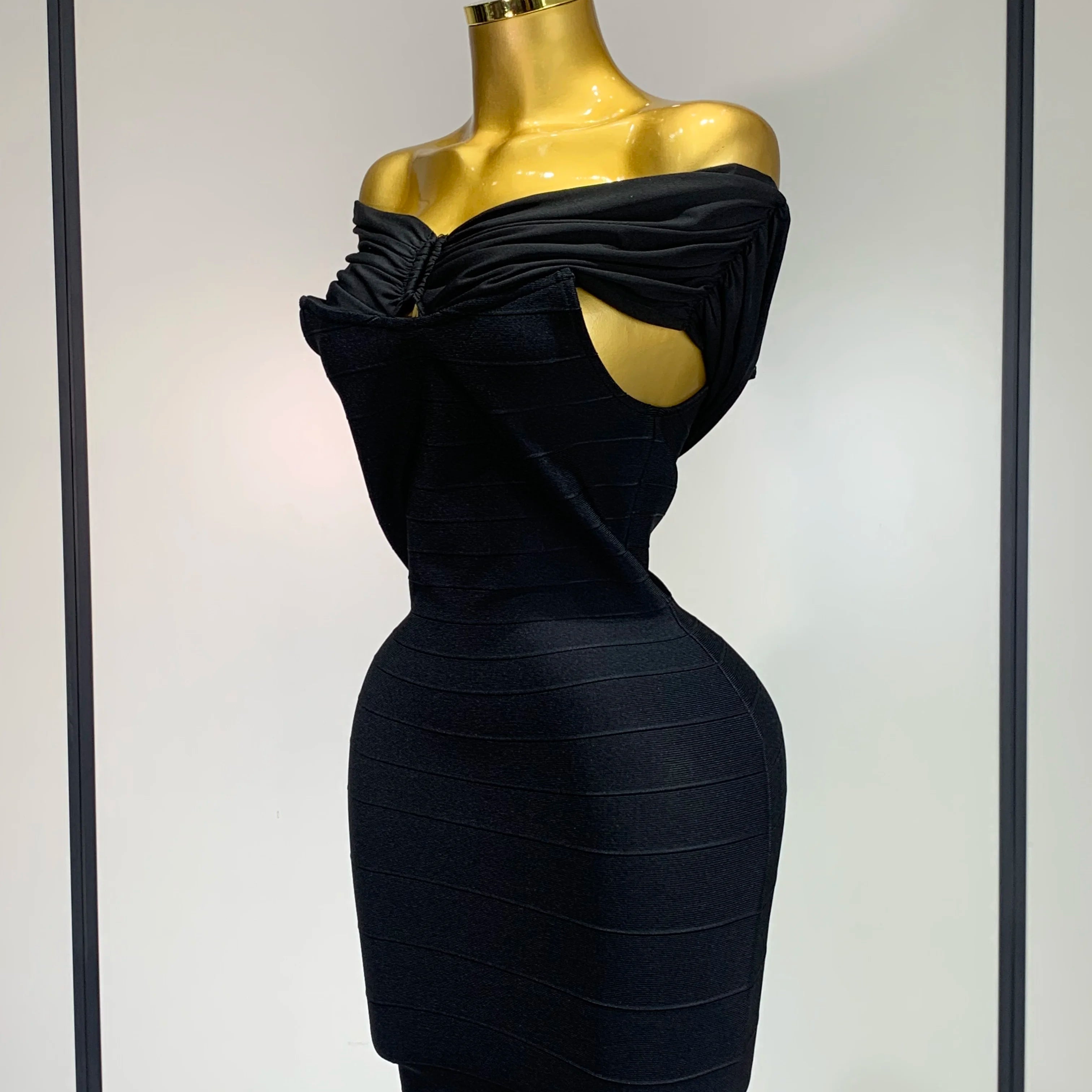 Fashion Sexy Strapless 2025 Black Off-shoulder Mini Bodycon Bandade Dress Celebrity Cocktail Party Luxury Birthday Club Dresses