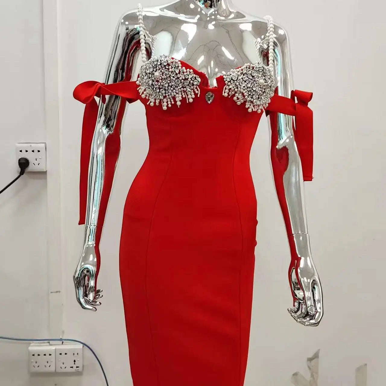 Black Off The Shoulder Pearl Slip Sparkly Beading Rayon Bandage Dress Elegant Evening Party Vestidos Red