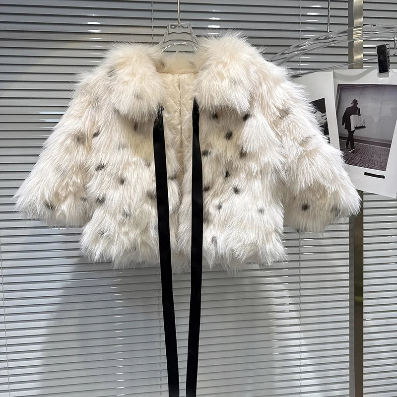 Winter New Fashion Polka Dot Fur Tie Bow Faux Fur Short Coat For Women High Quality Warm Jacket Female 11A07512