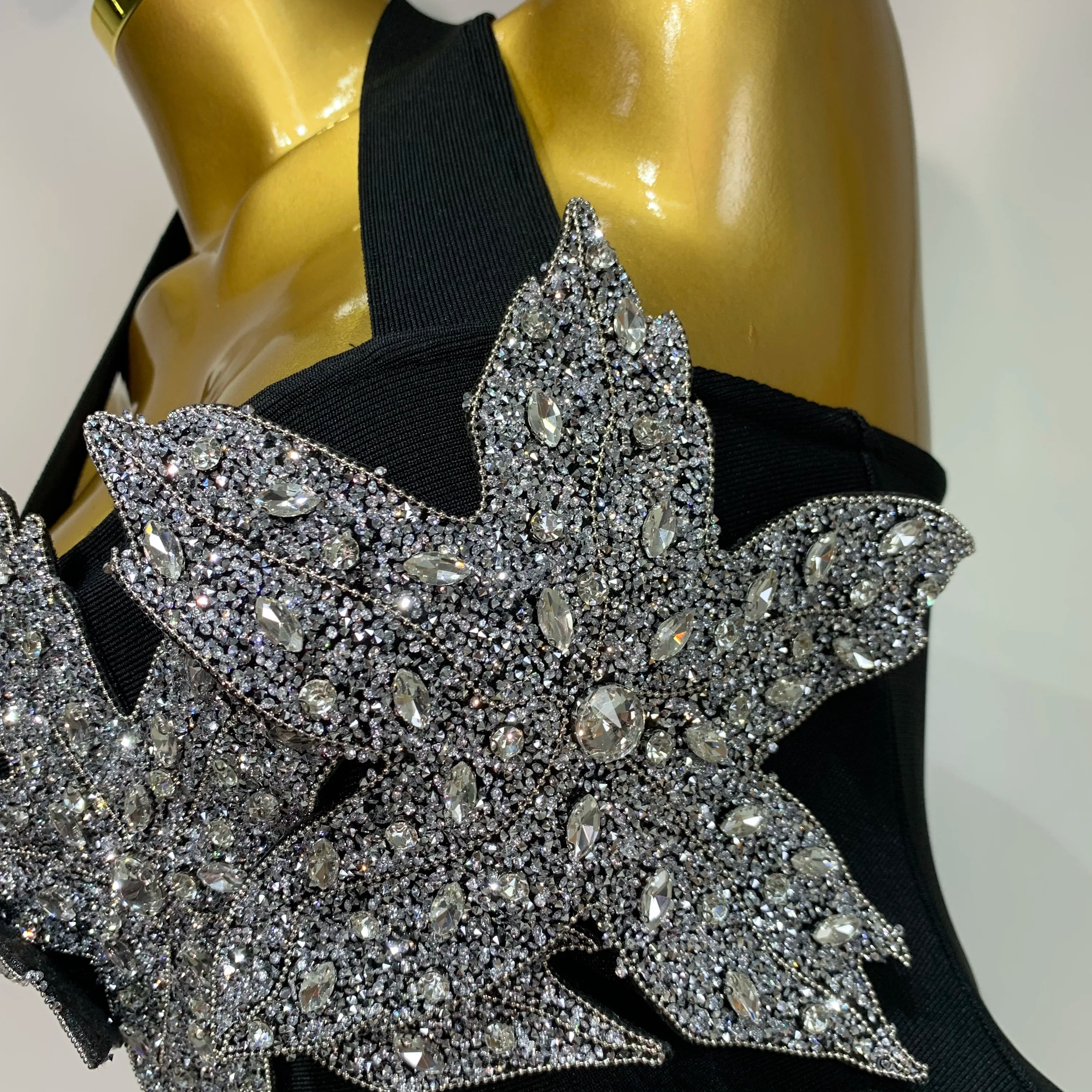 Women Sexy Sleeveless Halter Backless Shiny Diamond Flower Bodycon Bandage Dress Celebirty Elegant Evening Party Birthday Dress