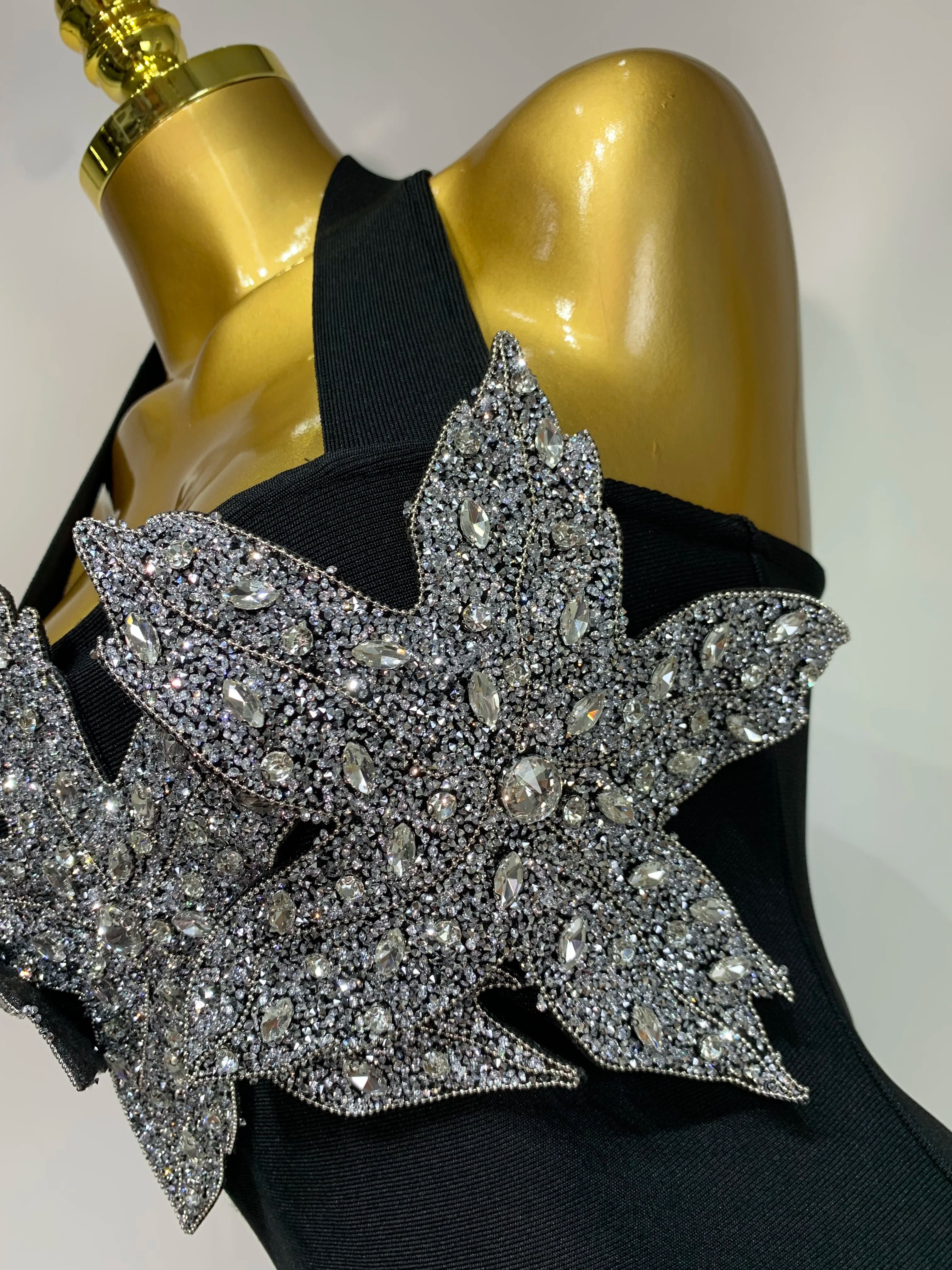 Women Sexy Sleeveless Halter Backless Shiny Diamond Flower Bodycon Bandage Dress Celebirty Elegant Evening Party Birthday Dress