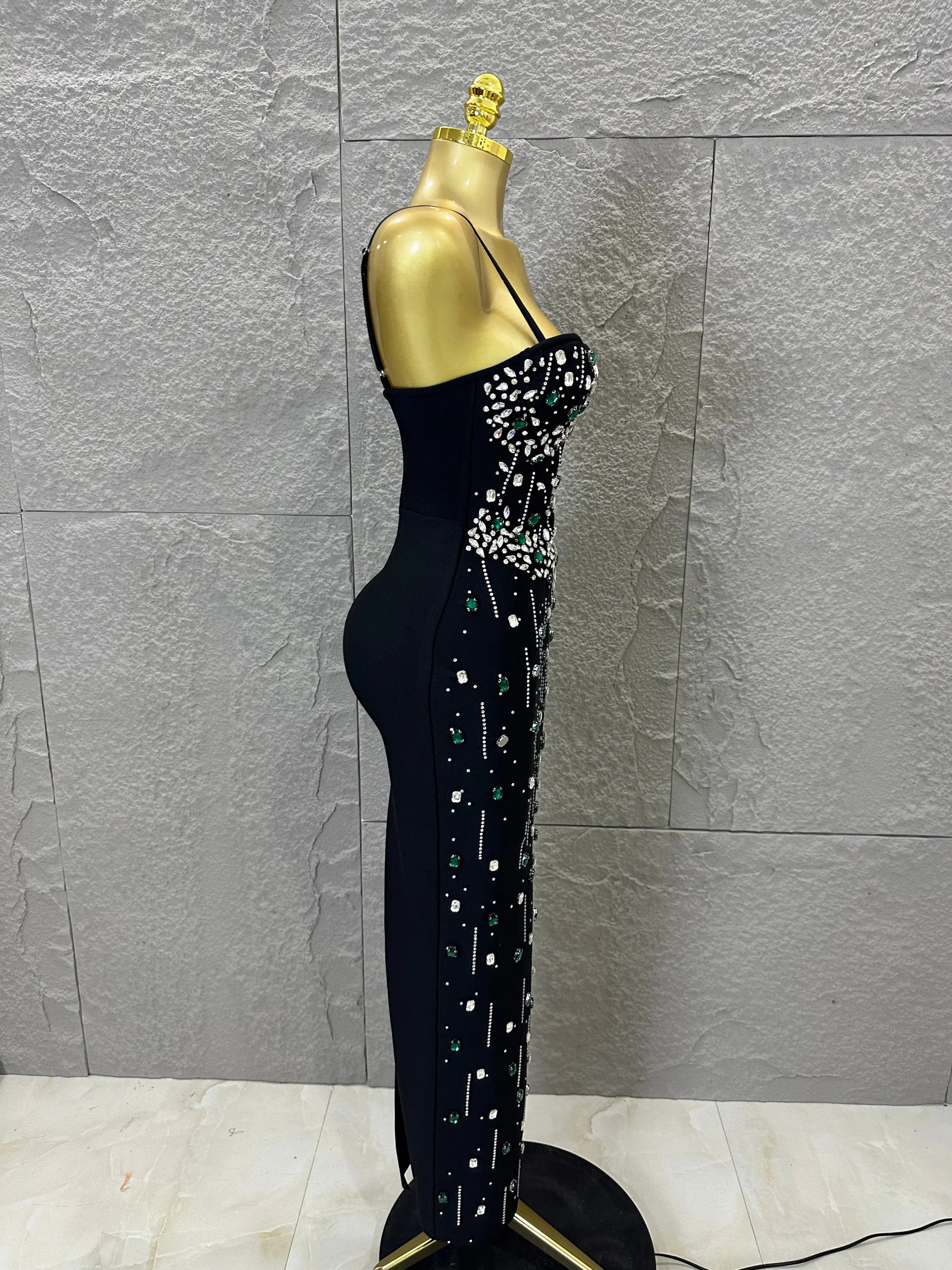 Sophisticated Black Bandage Midi Dress Women Spaghetti Strap Sweetheart Neck Rhinestone Emerald Bodycon Evening Gown