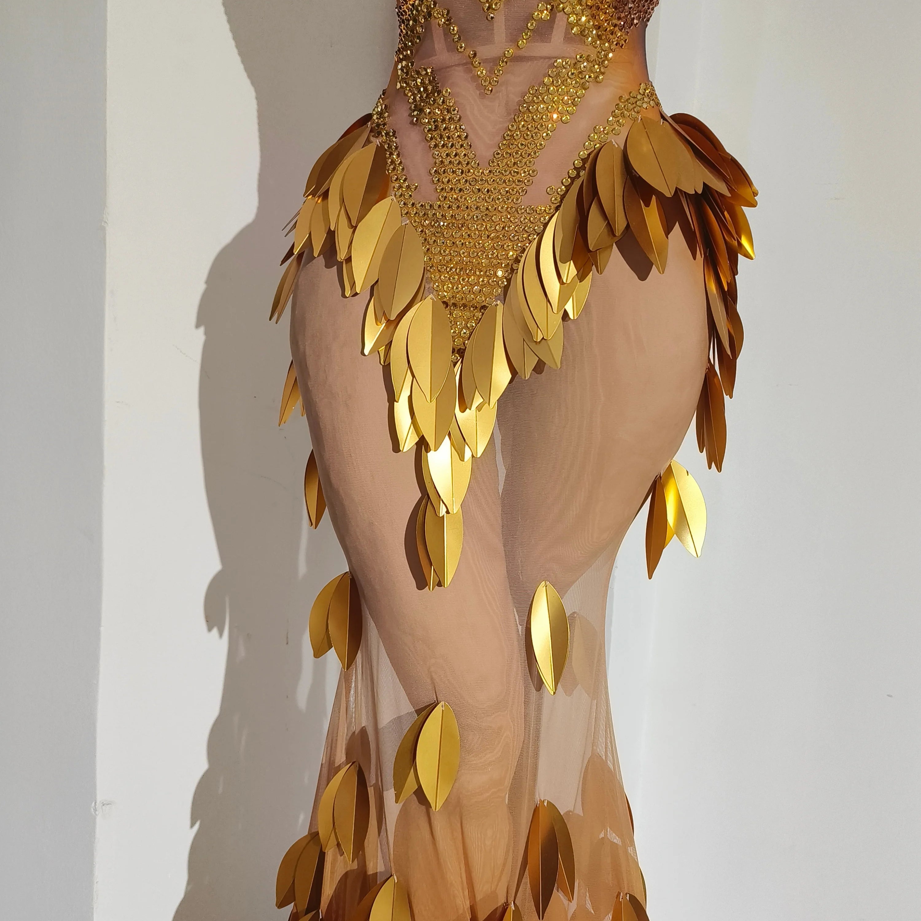 Luxurious Gold Strapless Dress Women Sexy Sheer Mesh Full Crystal Beaded Leaf Form-Fitting Mermaid Formal Event Party Costume