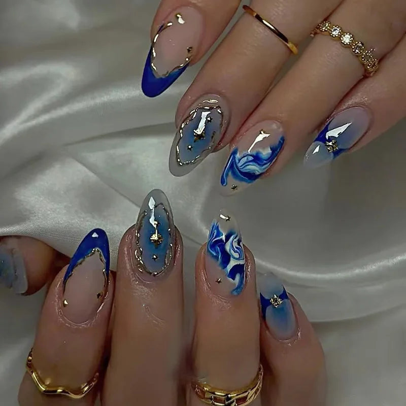 24Pcs Blue French Fake Nails Short Almond Nails Set Press on Wearable Wave Line Golden Star Design False Nails Manicure Tips 2003