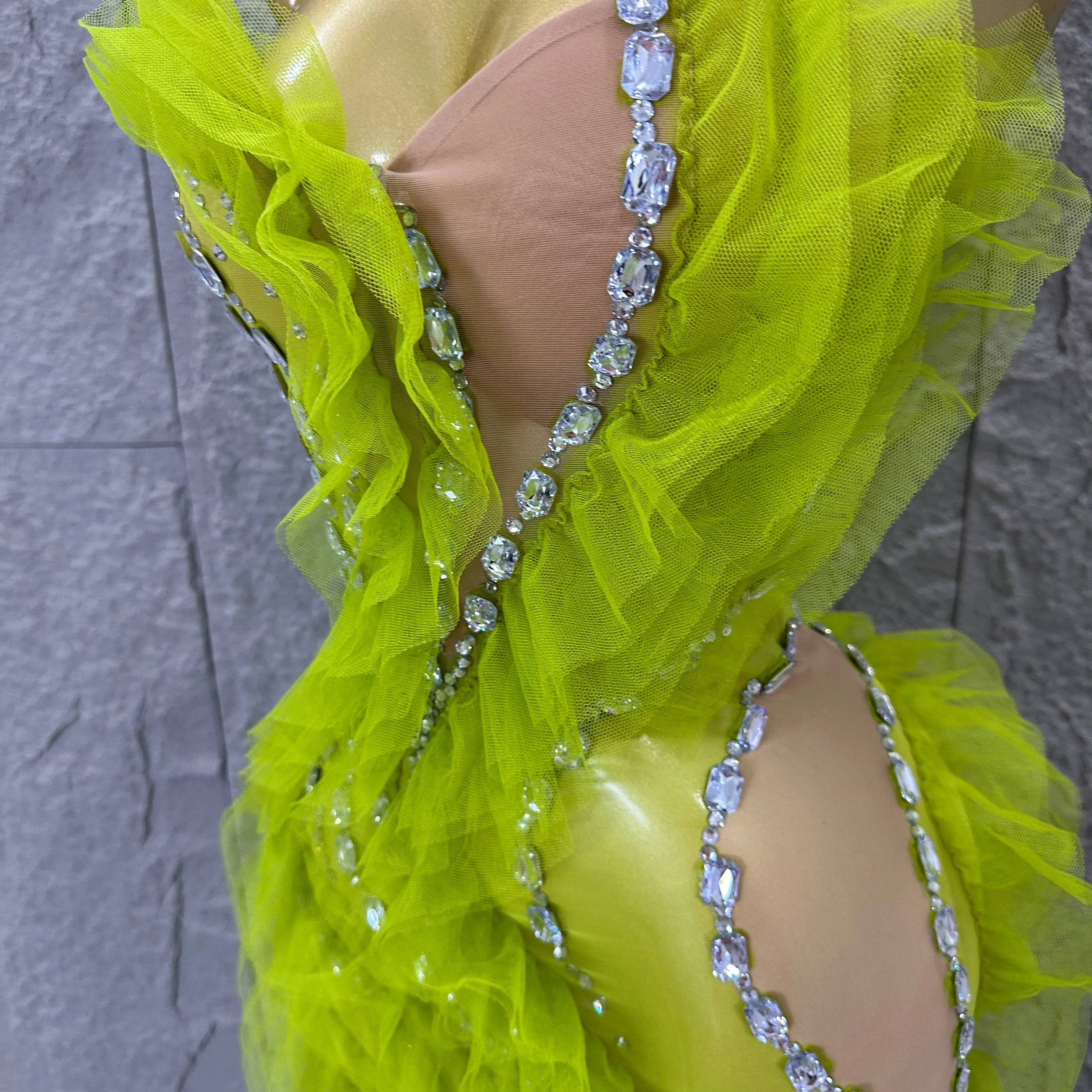 Luxury Green Sheer Mesh Ruffle Dress Neck Crystal Rhinestone Trim Cut Out Slim Fit Evening Wedding Guest Cocktail Party Dress