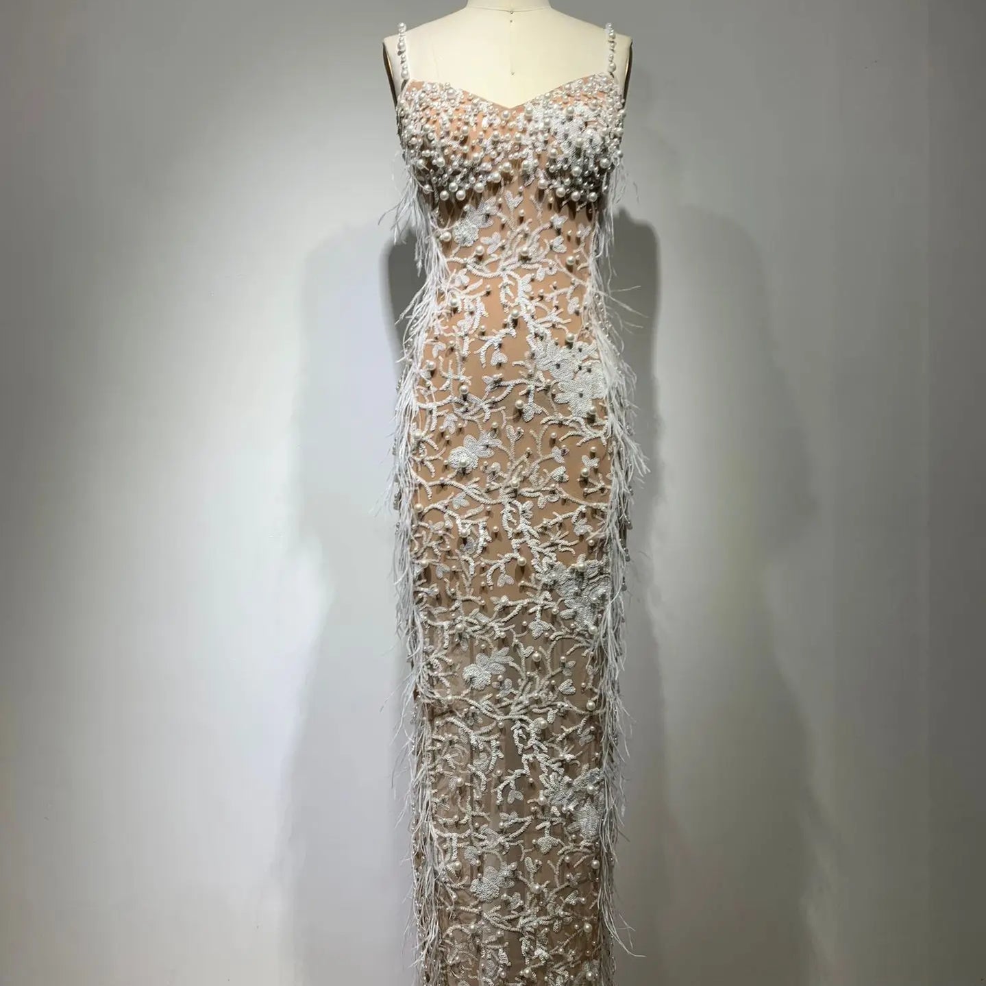 Gorgeous Feathers Beading Spaghetti Strap Bodycon Long Dress Woman Evening Dress Celebrity Birthday Party Outfit