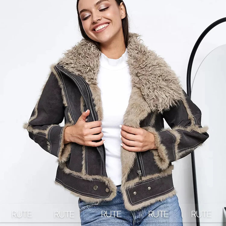 fur coat women winter 2024 Sheepskin Fabric Sheepskin O-Neck Rabbit fur lining Short jacket Fashionable luxury Women's clothing Light brown
