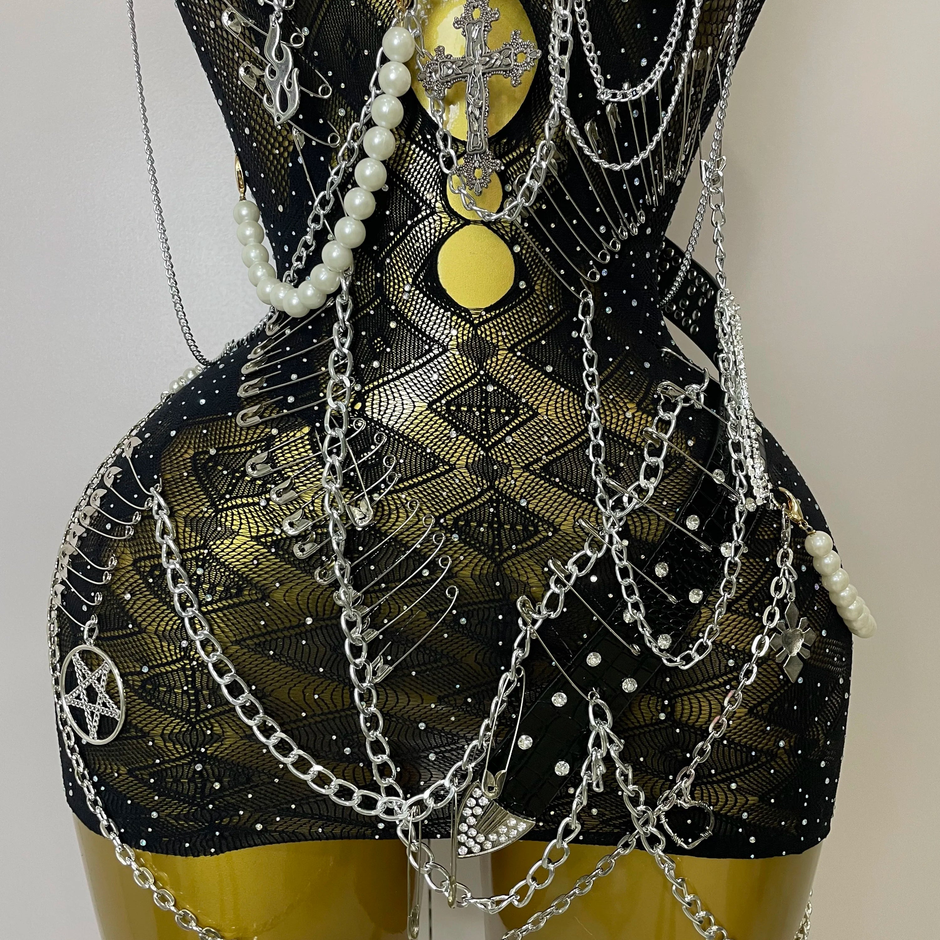 STOCK Sexy Fashion Pin Decoration Fringe Beading Short Party Dress 2025 Women Hollow Out Nightclub Performance Singer Costume