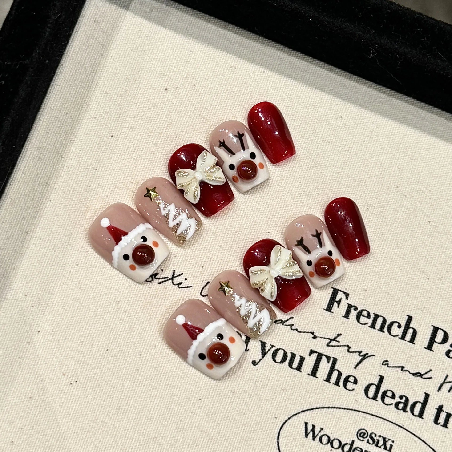 10Pcs Lovely Short Christmas Handmade Nails Cartoon Snowman Stick on Gel Nails with Glue Glitter French False Nail Manicure Tips