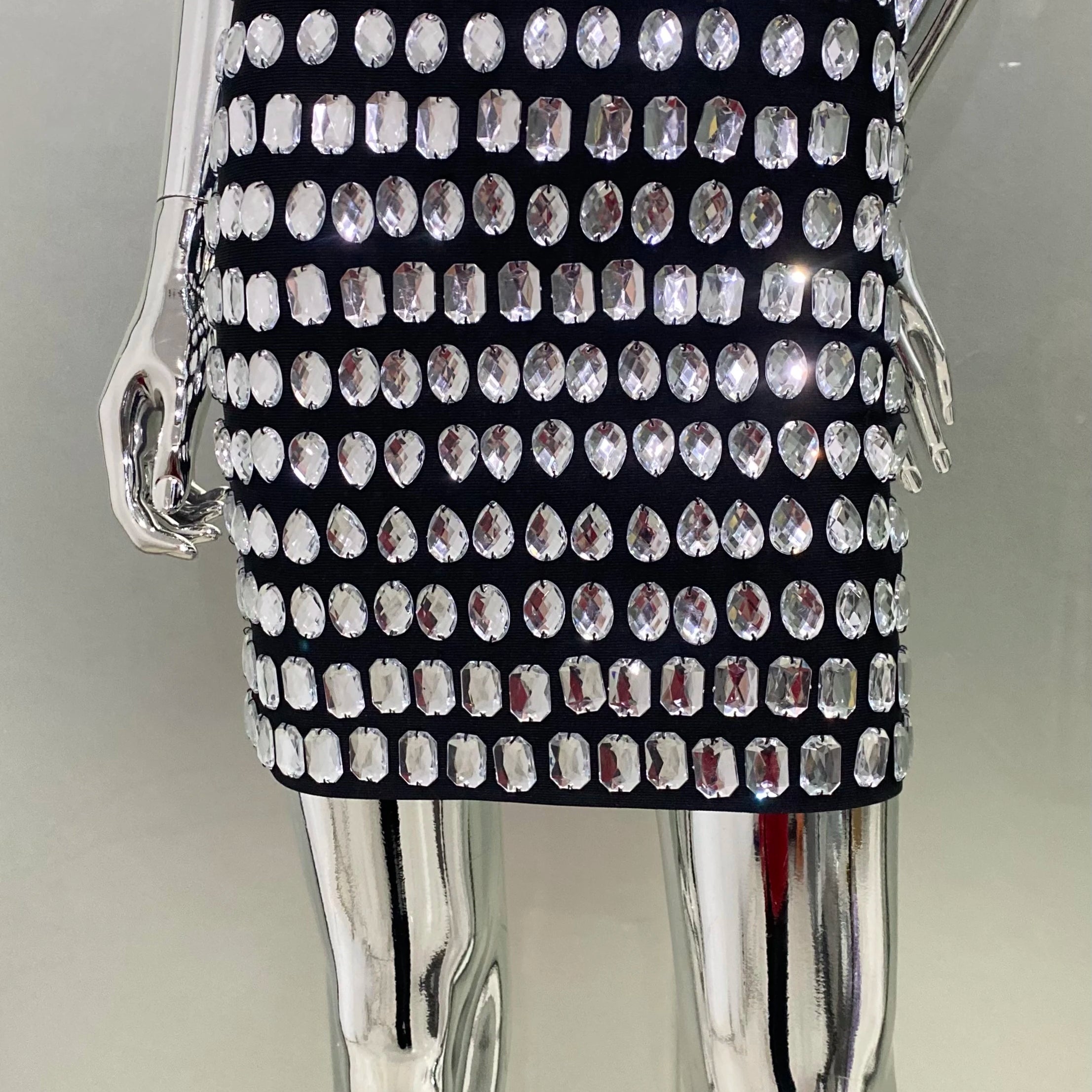 Sexy Deep V-Neck Strapless Top And Sparkling Diamonds Mini Skirt 2 Pieces Woman Set Birthday Party Vestido Skirt