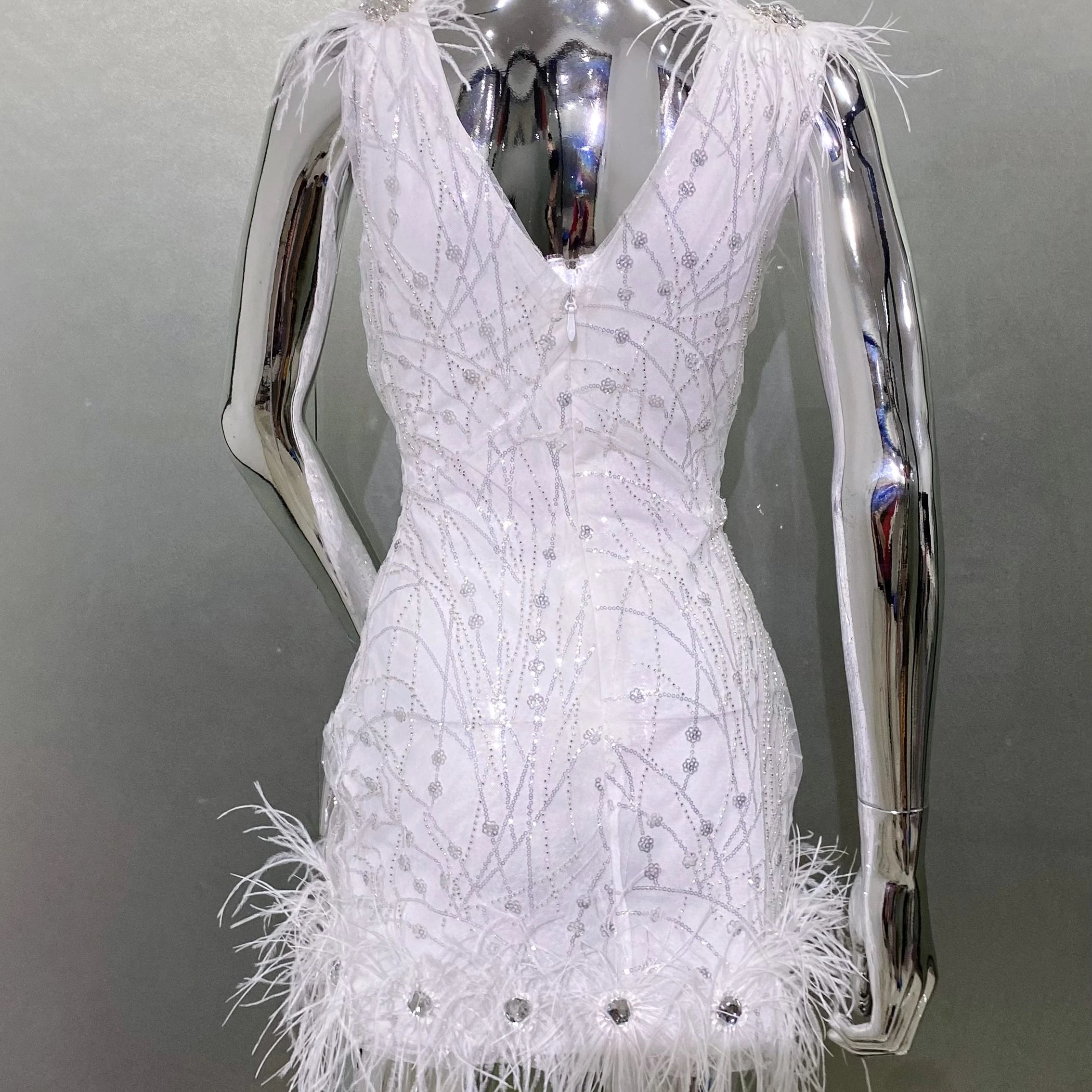 White Color Women Sleeveless Sexy V-Neck Bodycon Mini Dress Feathers Sequins Celebrate Evening Party Birthday Dress