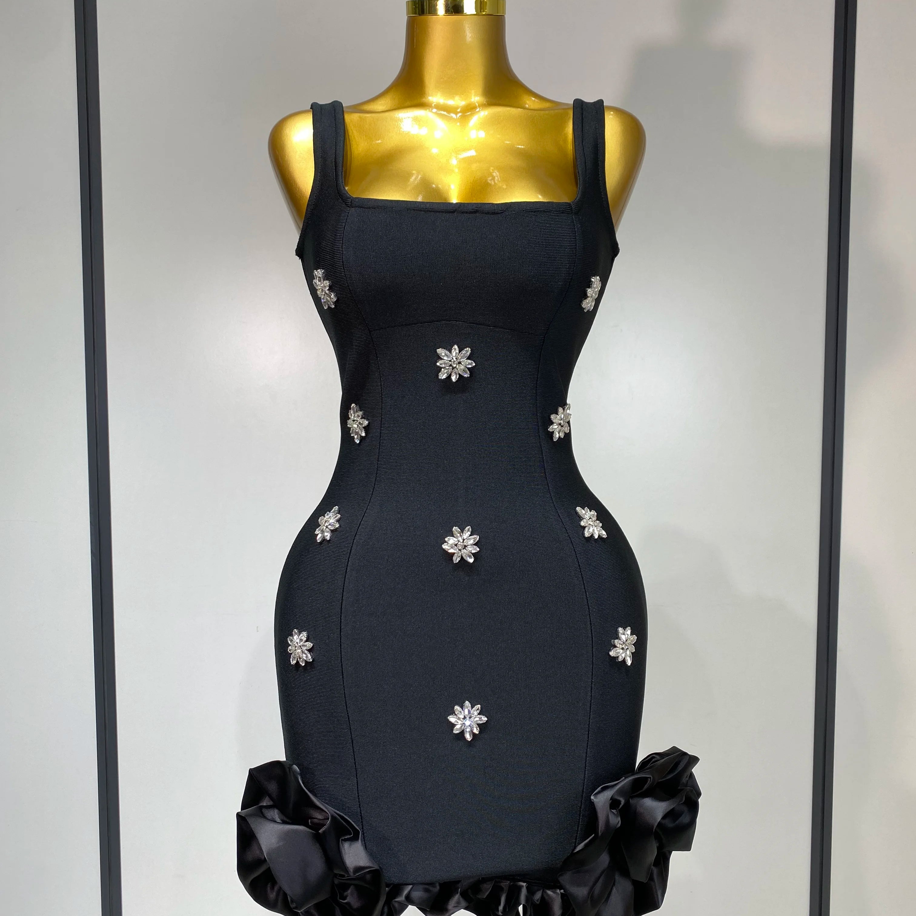 Shining Diamonds Sleeveless Sexy Bodycon Mini Bandage Dress Ruffles Celebrate Evening Party Luxury Birthday Outfit Vestido black