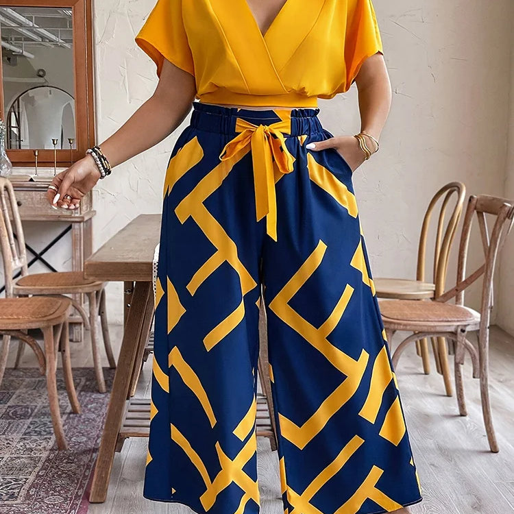 GIBSIE Plus Size Pants Set Women Summer V-neck Short-sleeved Crop Top Printed Tie Front Wide Leg Trousers Vacation Two-piece Set