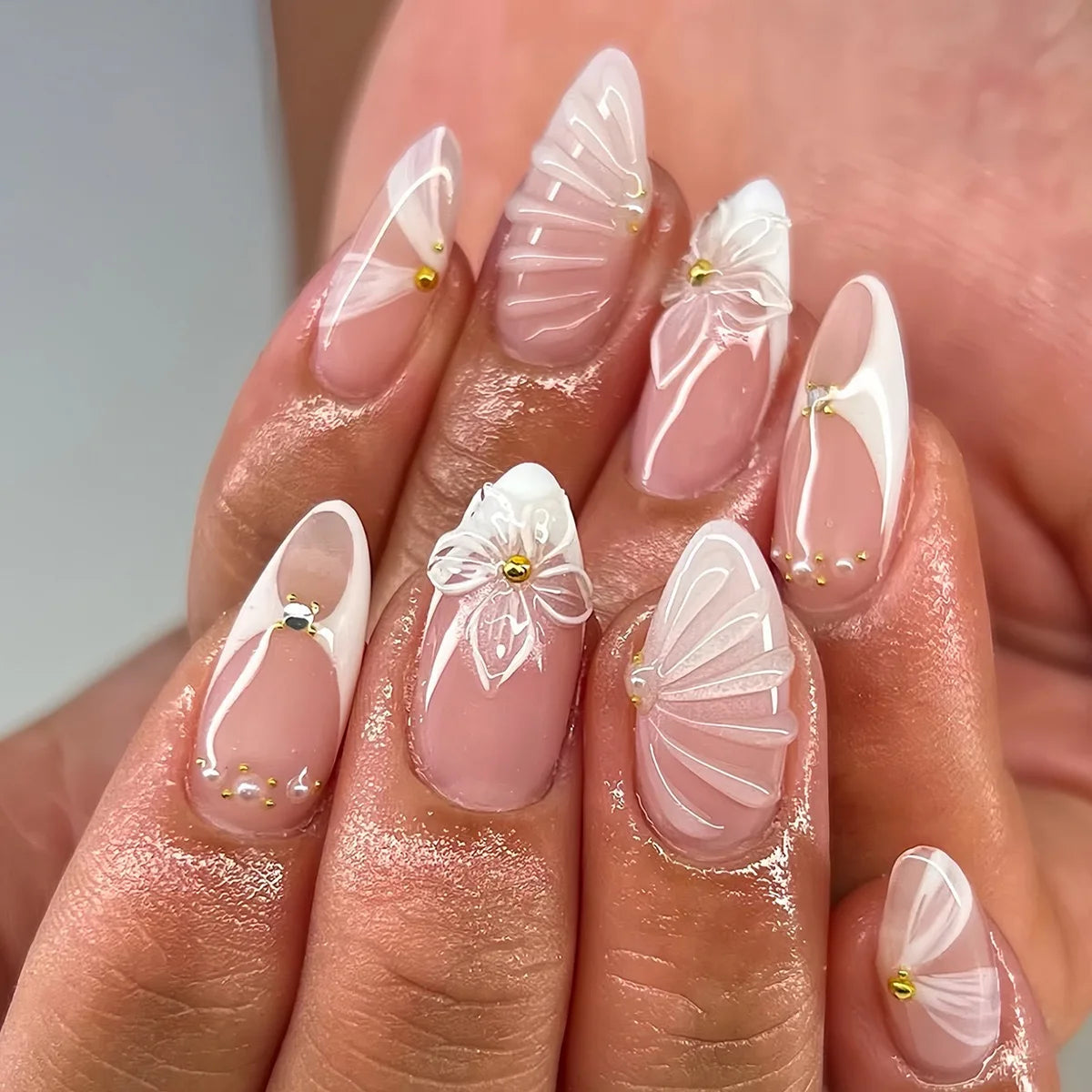 24Pcs Mid-length 3D Flowers Design Fingertips Sweet Butterfly Yellow Ripple Almond False Nails Detachable Full Cover Press Ons 5