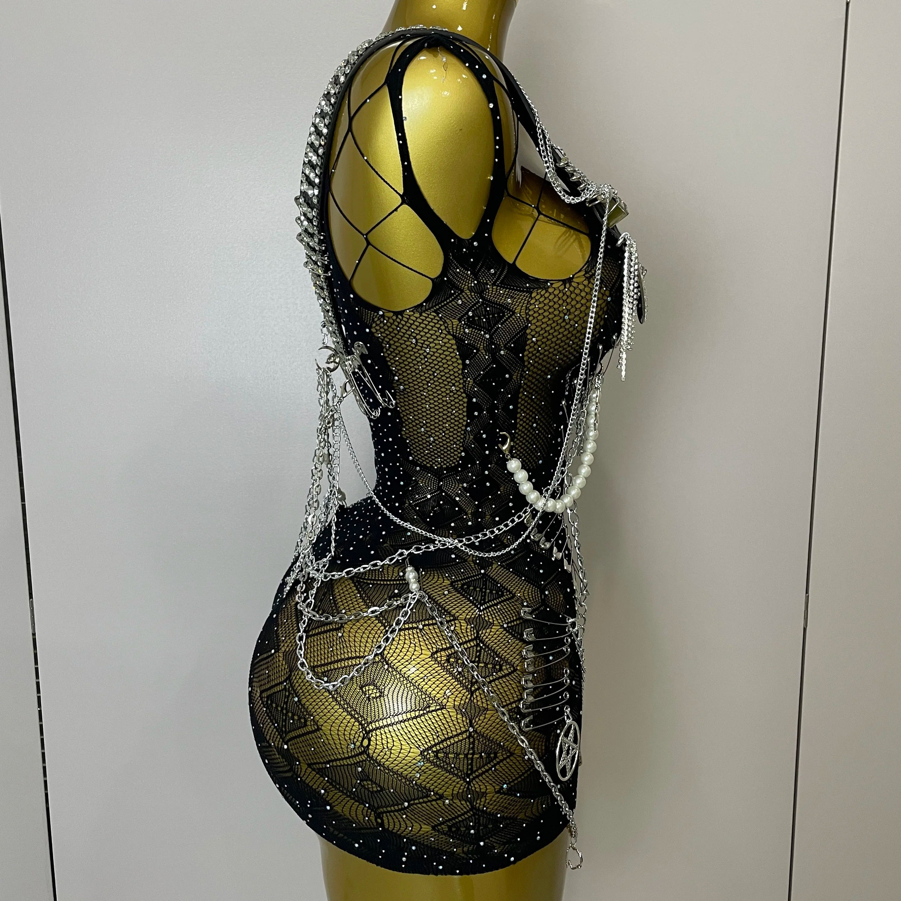 STOCK Sexy Fashion Pin Decoration Fringe Beading Short Party Dress 2025 Women Hollow Out Nightclub Performance Singer Costume