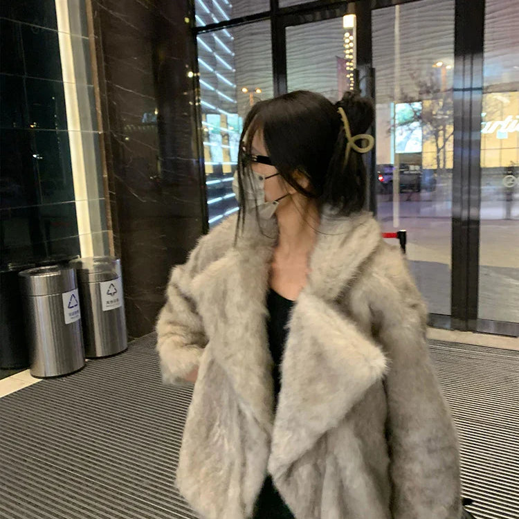 Lautaro Autumn Winter Oversized Loose Casual Luxury Soft Thick Warm Hairy Faux Fox Fur Coat Women Long Sleeve Fluffy Jacket 2024