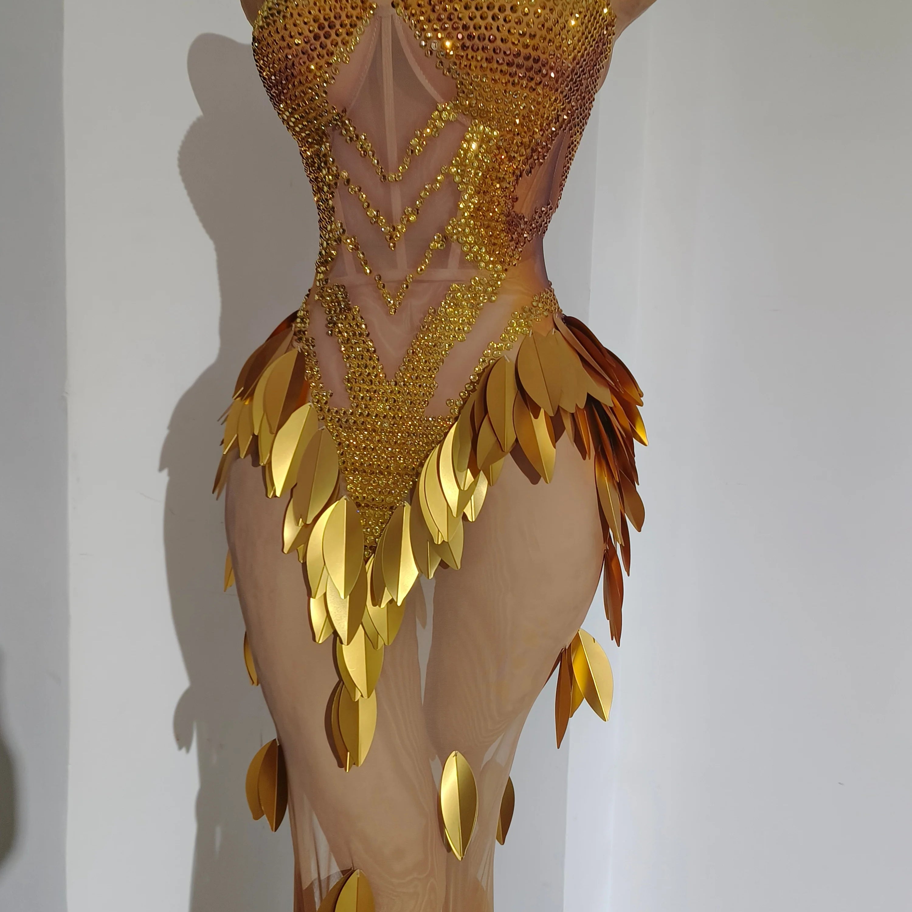 Luxurious Gold Strapless Dress Women Sexy Sheer Mesh Full Crystal Beaded Leaf Form-Fitting Mermaid Formal Event Party Costume