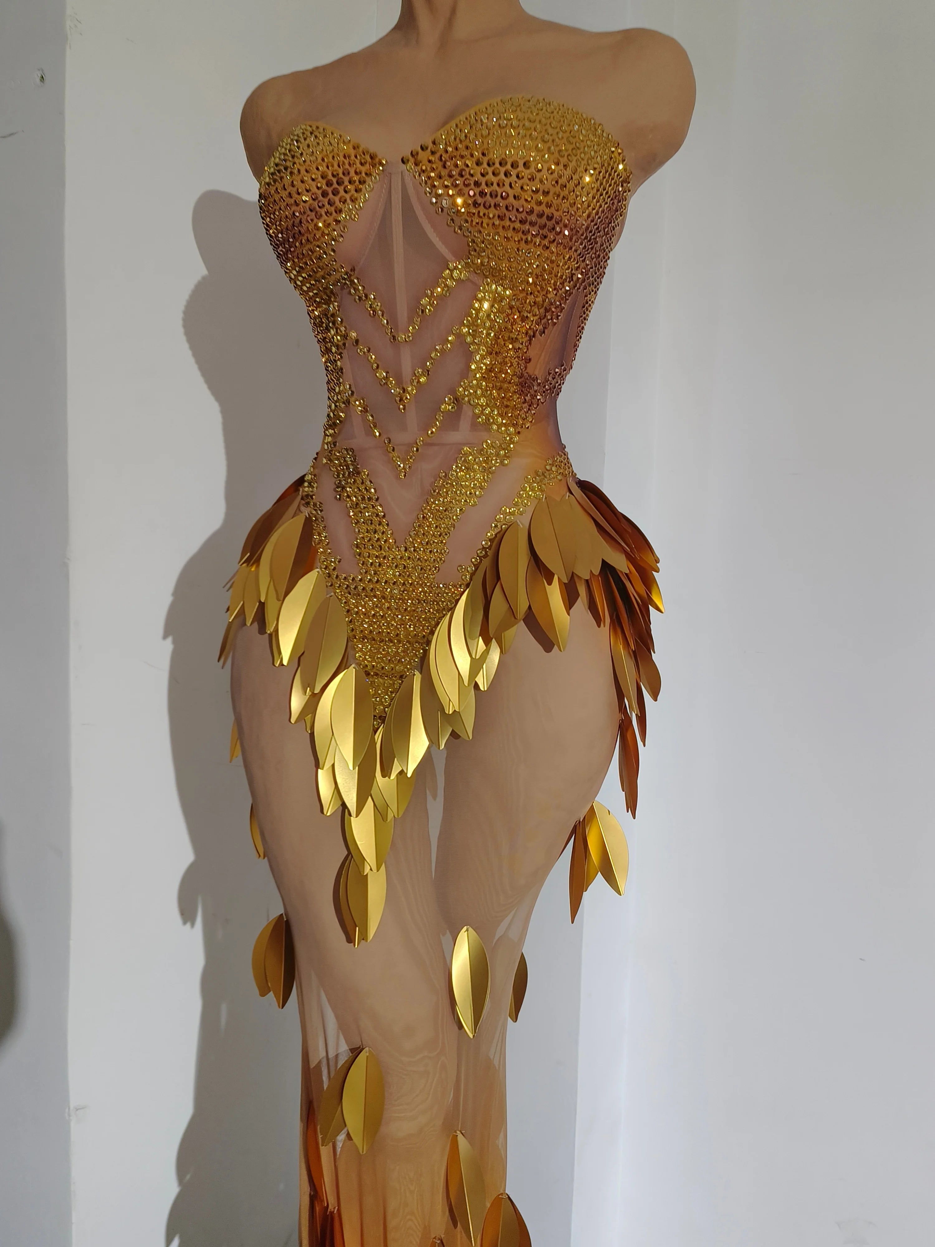 Luxurious Gold Strapless Dress Women Sexy Sheer Mesh Full Crystal Beaded Leaf Form-Fitting Mermaid Formal Event Party Costume