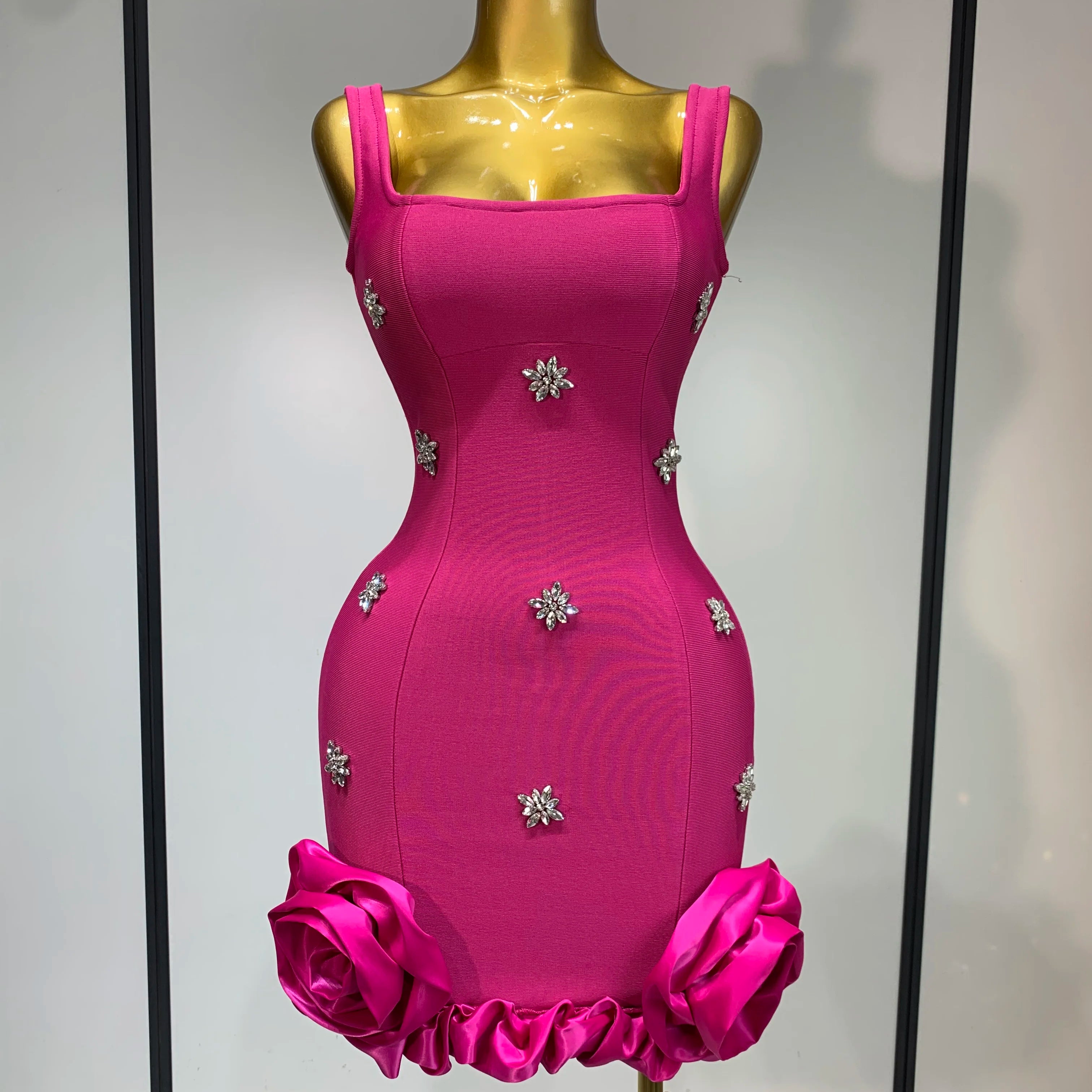 Women Sexy Sleeveless Square Collar Crystal Bodycon Mini Bandage Dress Celebrate Evening Party Elegant Luxury Birthday Dress Rose Red