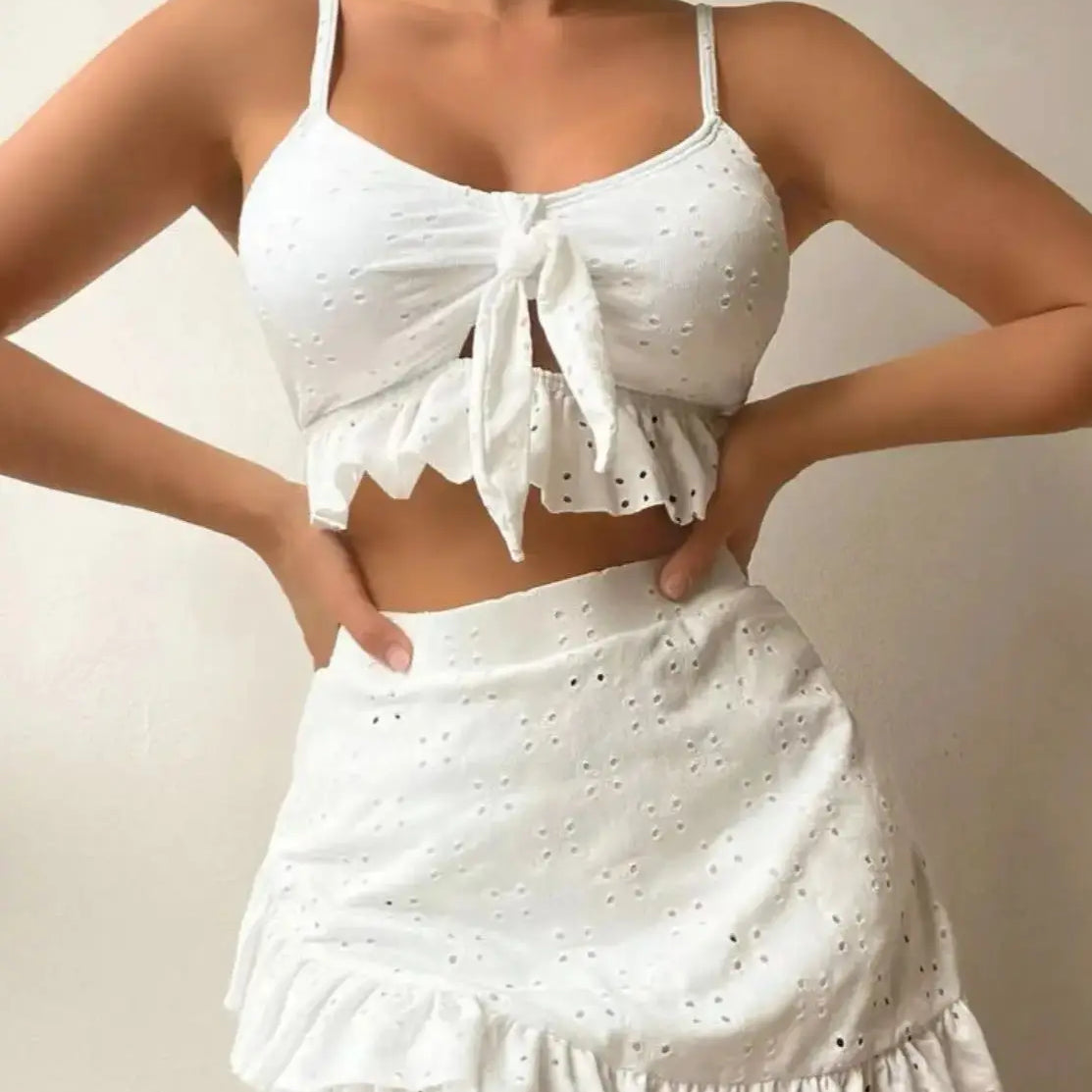 new summer swimsuit for women suitable for seaside and beach split hip skirt swimsuit special fabric three-piece bikini sex white