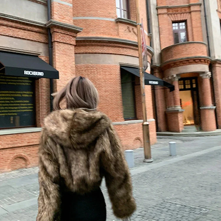 Autumn Winter Chic Luxury Short Soft Thick Warm Hairy Shaggy Faux Fur Coat Women with Hood Zipper Fluffy Jacket 2024 Brown