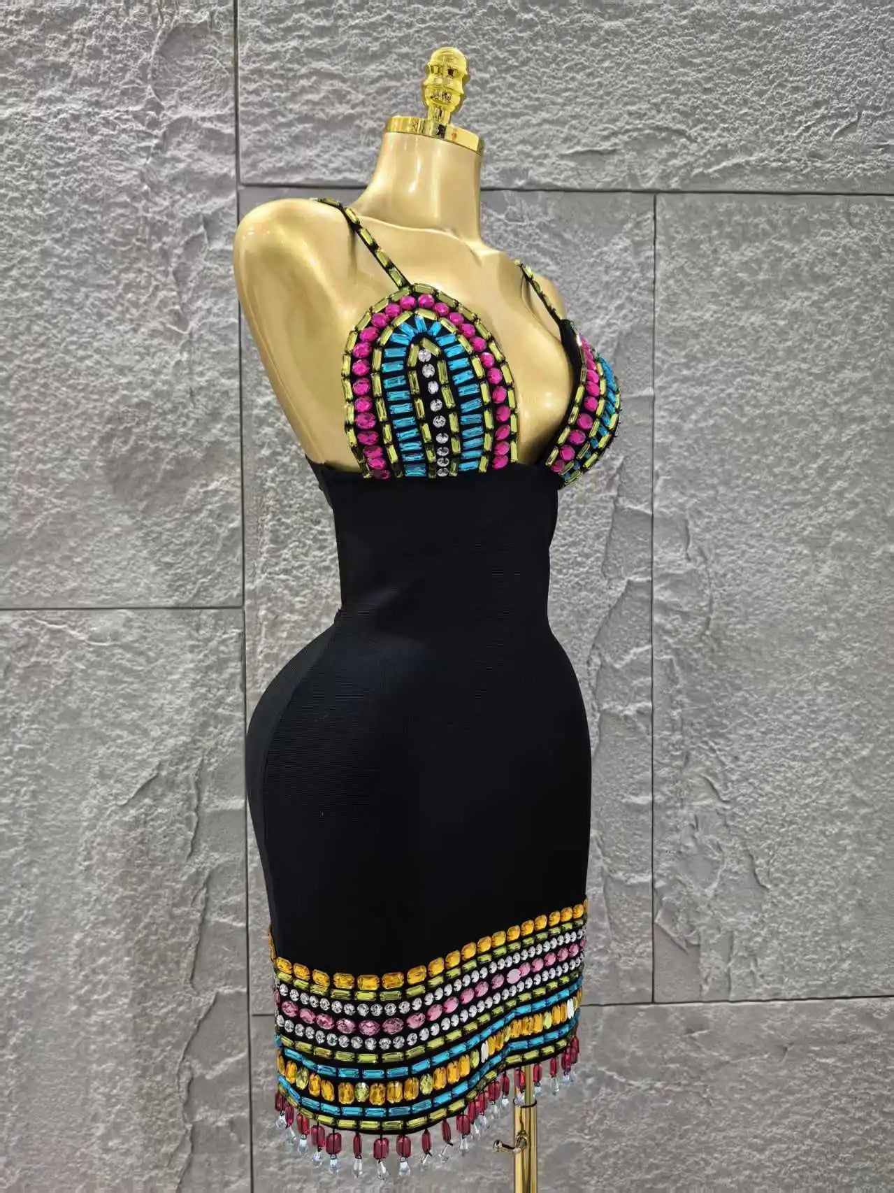 Black Color Women Sleeveless Sexy V-Neck Bodycon Mini Bandage Dress Colorful Crystal Celebrate Nightclub Party Red Carpet Dress