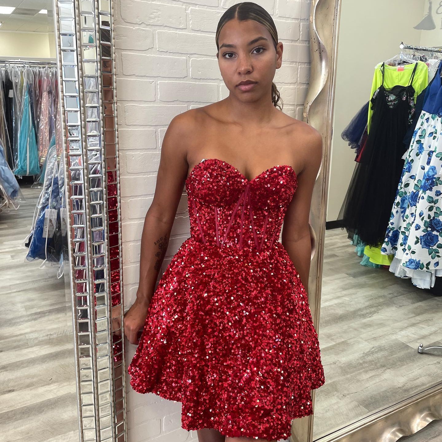 Sequin Velvet Hoco Dress 2024 NYE Sweetheart Built-in Bone Short Lady Formal Homecoming Party Gown Club Night Cocktail Prom Gala Red