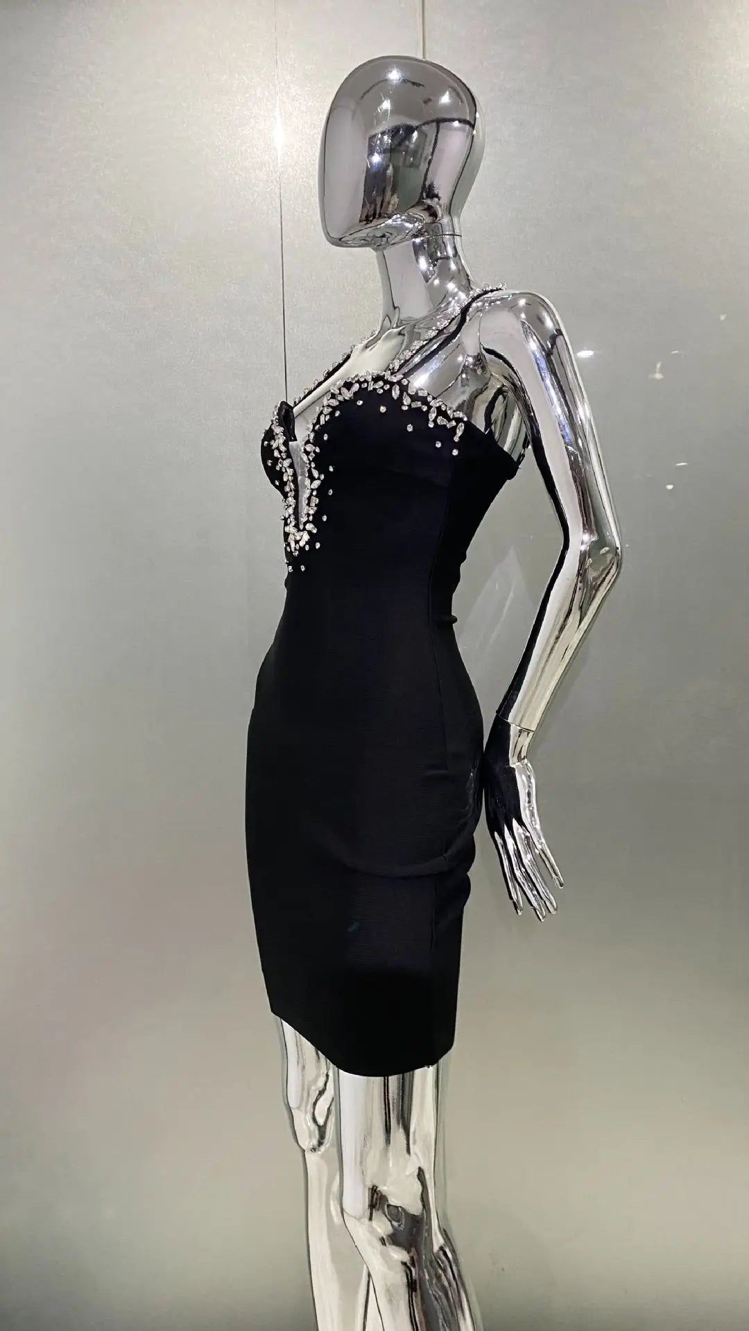 2025 Luxury Sparkling Diamond Sexy Deep V-Neck Black Bandage Mini Dress Fashion Woman Evening Party Dress Birthday Party Outfit