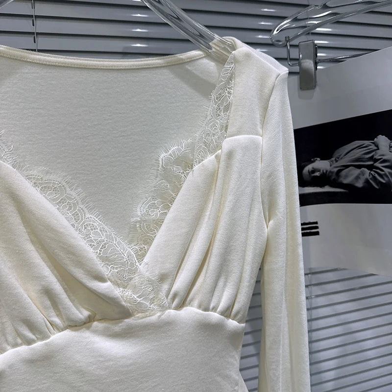 Winter New Elegant Fashion V-neck Lace Trim Design Long Sleeve Base Shirt For Women Slim Fit Tops Female 11A07606