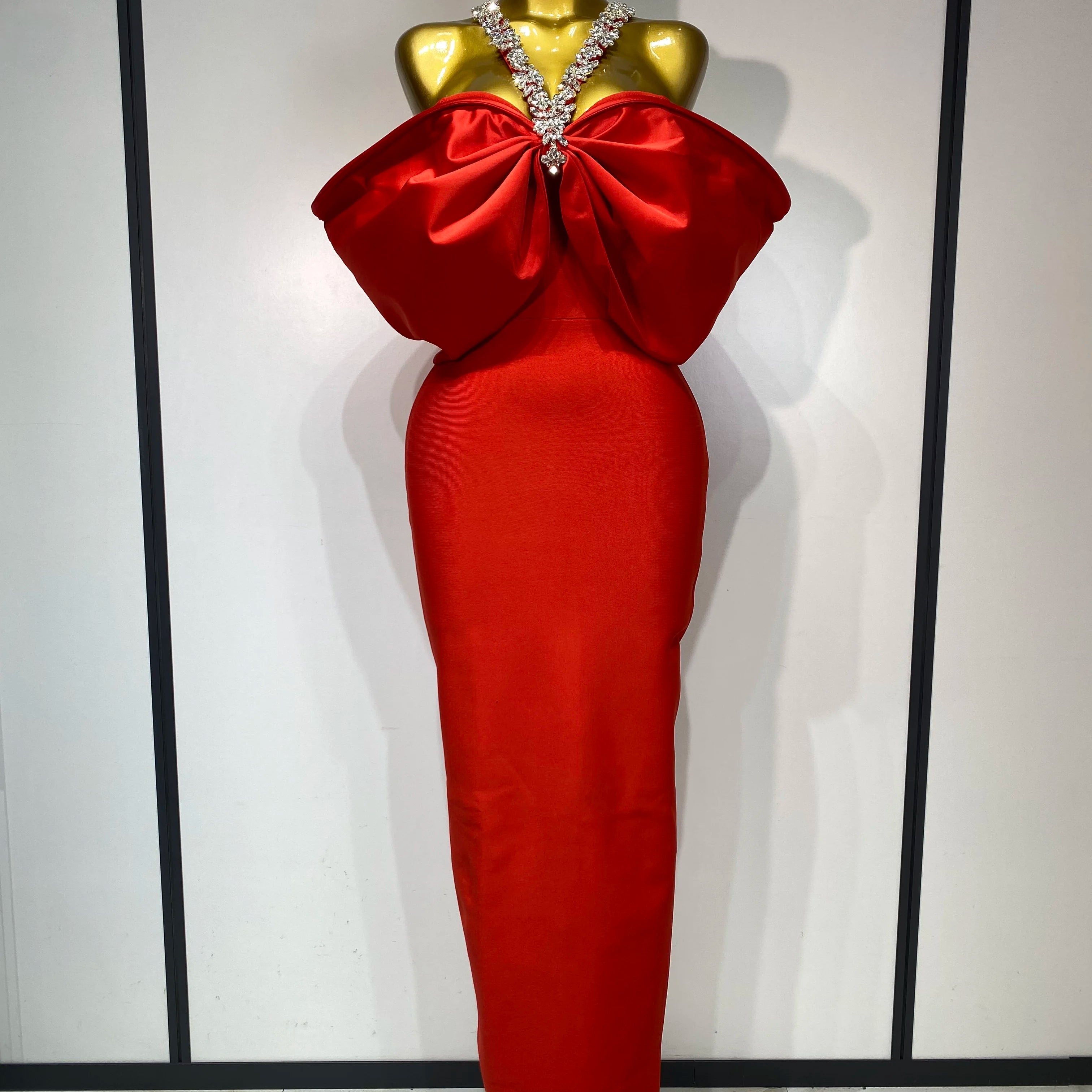 Women Sexy Elegant Halter Off the Shoulder Crystal Bodycon Long Bandage Dress Nightclub Evening Party Luxury Birthday Dress Red