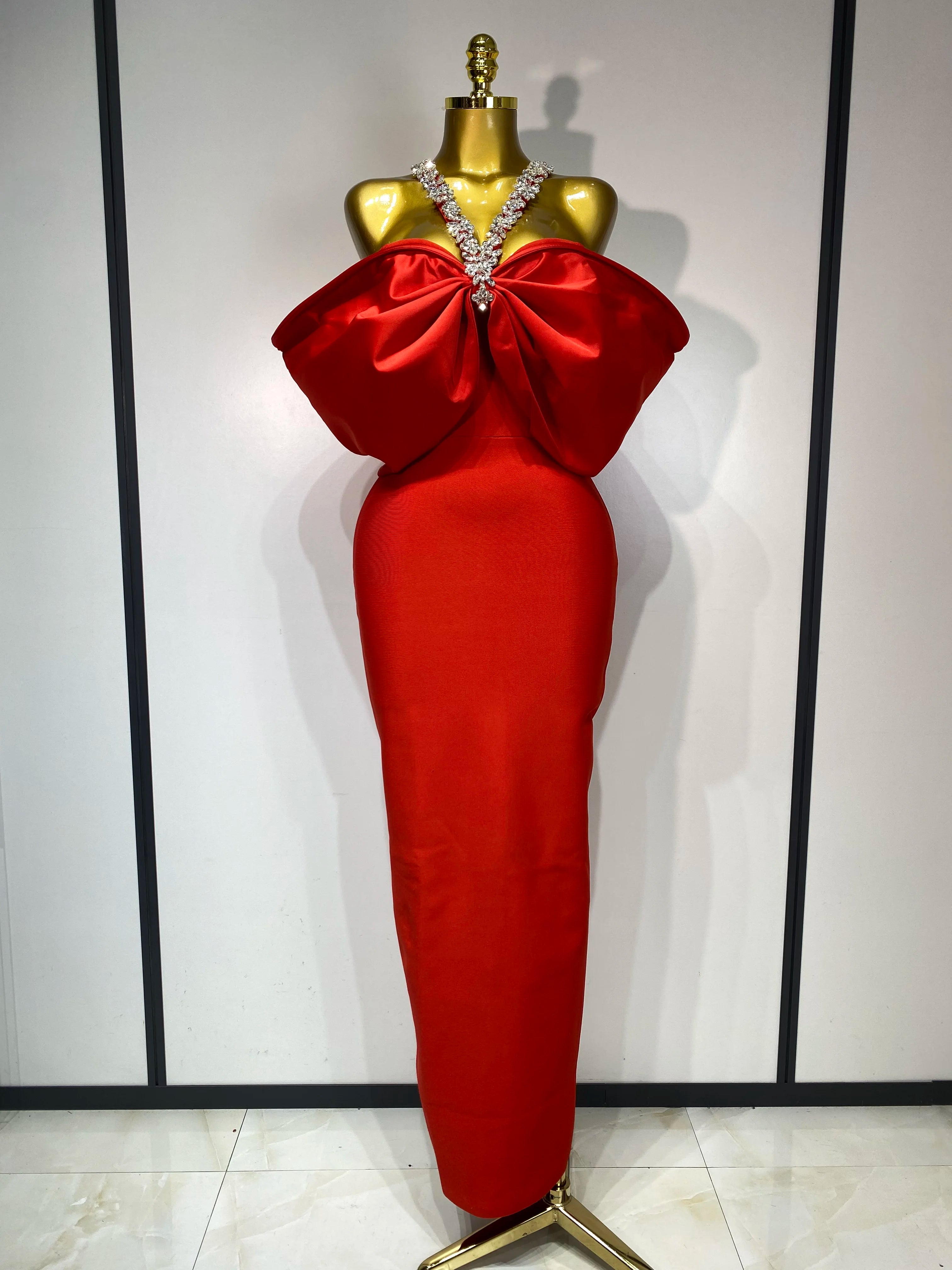 Women Sexy Halter Off the Shoulder Crystal Ruffles Bodycon Long Bandage Dress Nightclub Party Luxury Birthday Celebrate Gowns Red