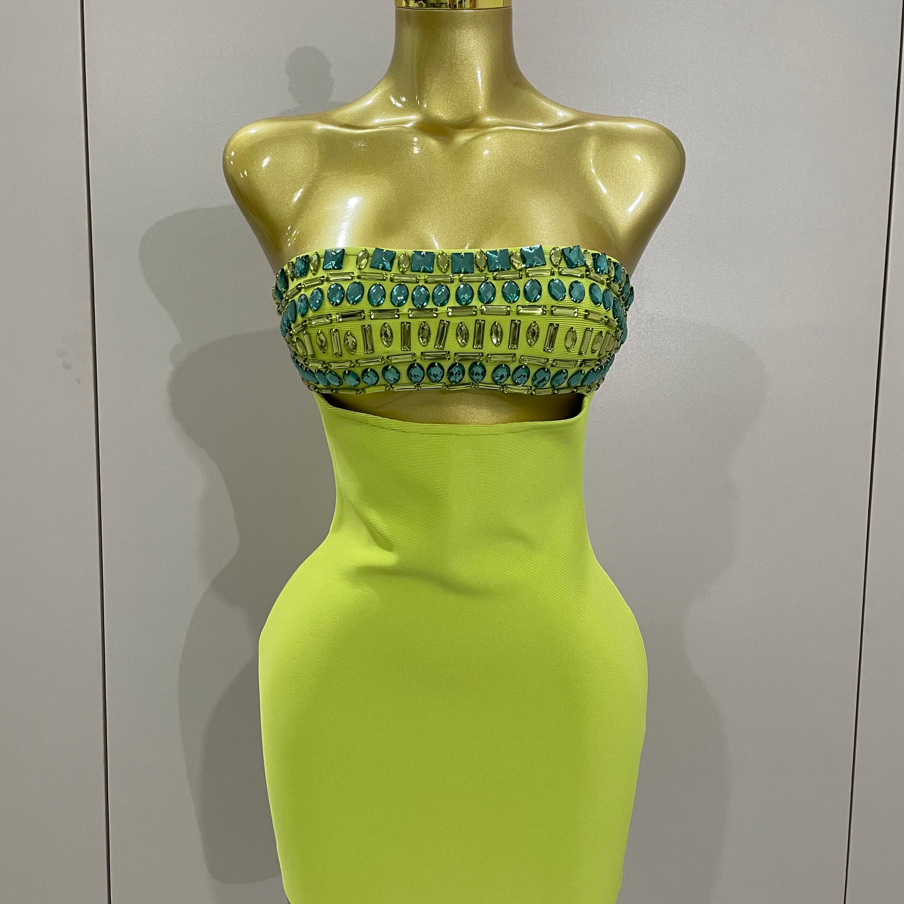 2025 Luxury Sexy Strapless Sparkly Diamond Cut Out Bodycon Bandage Dress Women Celebrity Elegant Evening Party Birthday Outfit Light Green