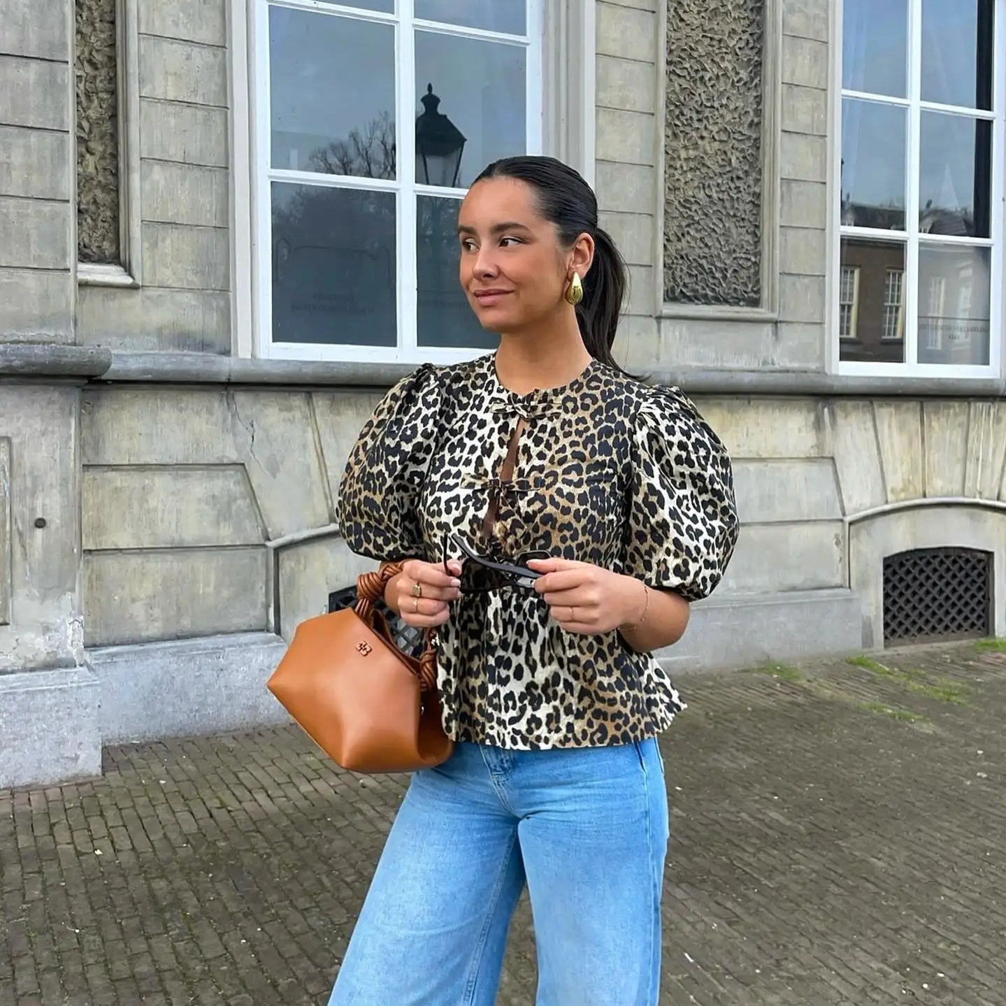 Elegant Flower Print Short Puff Sleeve Shirt Women Fashion Loose V Neck Lace Up Ruffles Blouse Spring Summer Female Streetwear Leopard