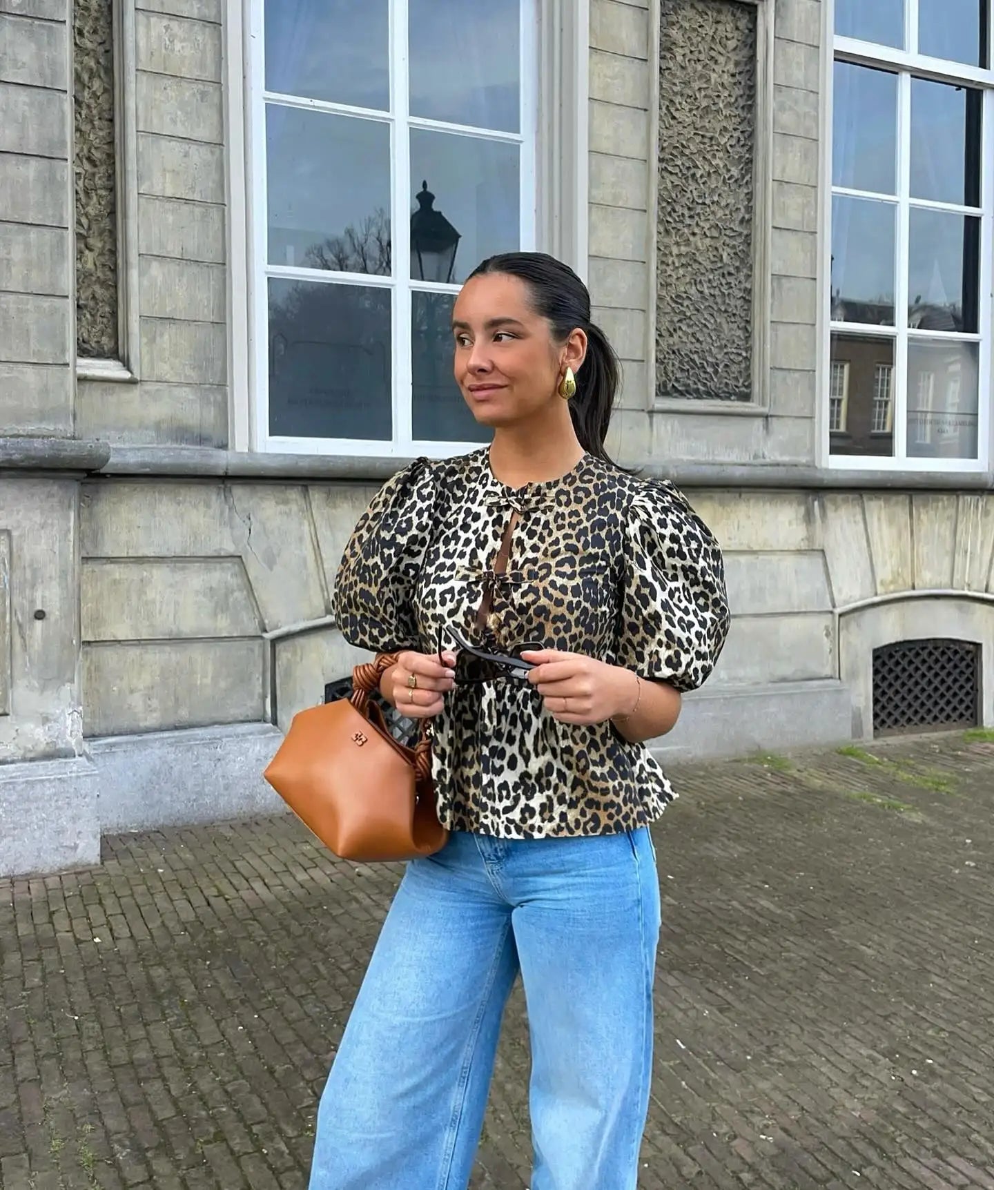 Elegant Flower Print Short Puff Sleeve Shirt Women Fashion Loose V Neck Lace Up Ruffles Blouse Spring Summer Female Streetwear Leopard