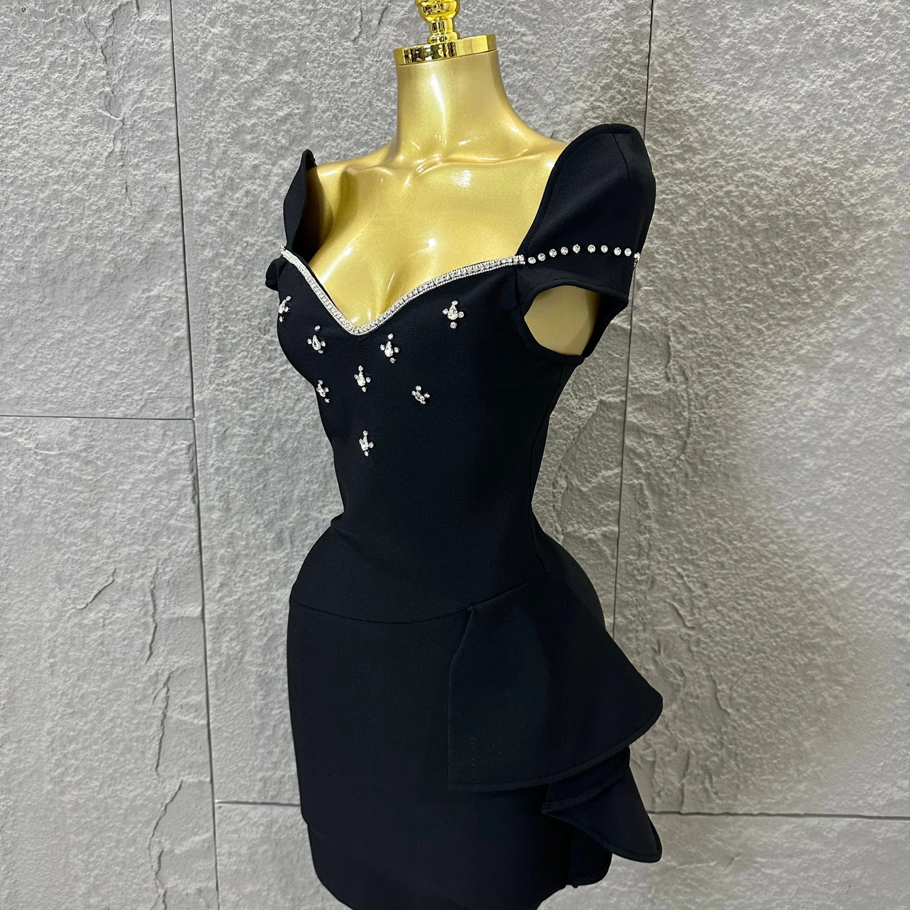 Elegant Black Red Off-Shoulder Mini Dress Women Sexy Crystal Embellished Ruffle Waist Bodycon Outfit Formal Event Party Costume