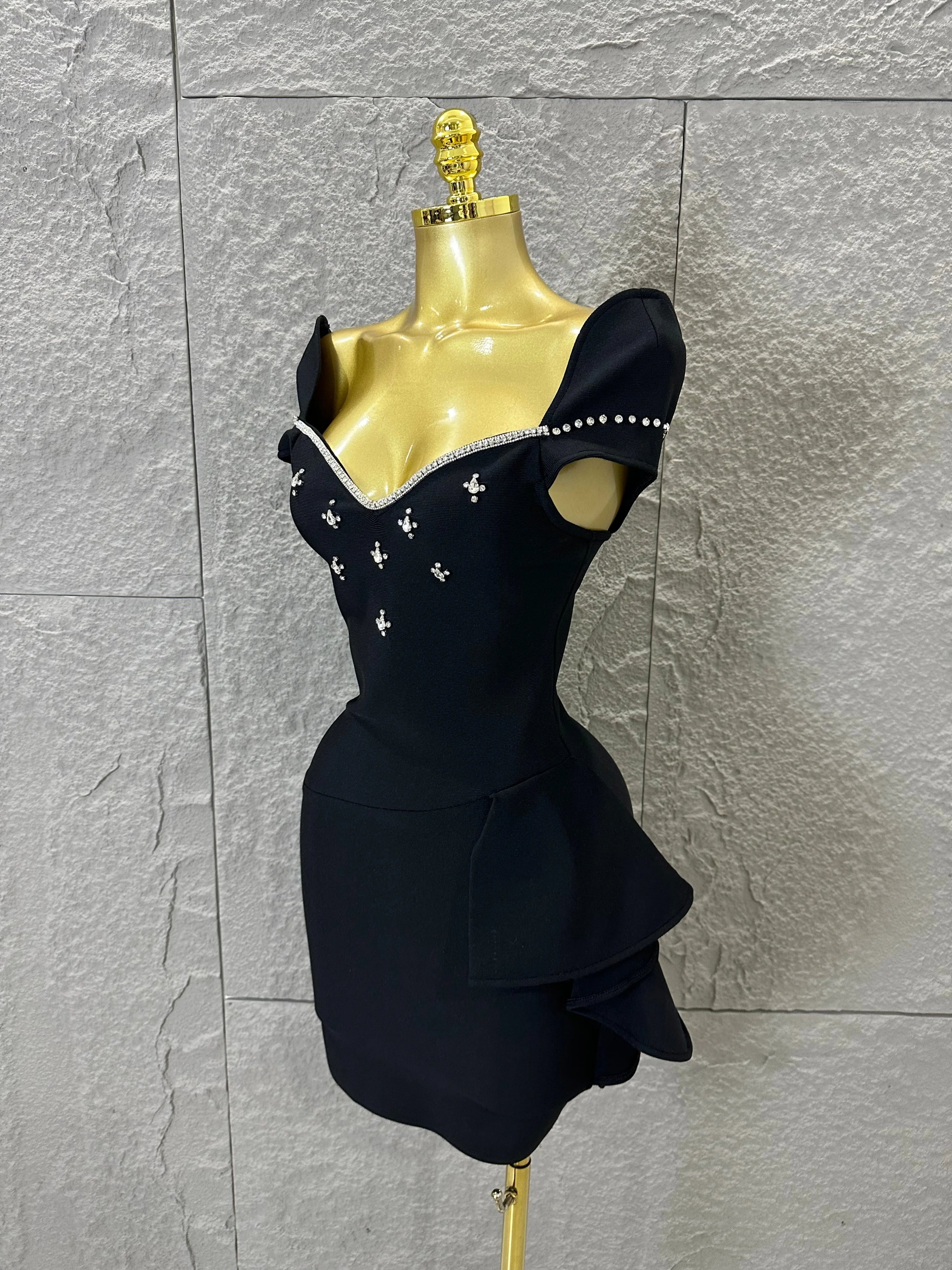 Elegant Black Red Off-Shoulder Mini Dress Women Sexy Crystal Embellished Ruffle Waist Bodycon Outfit Formal Event Party Costume