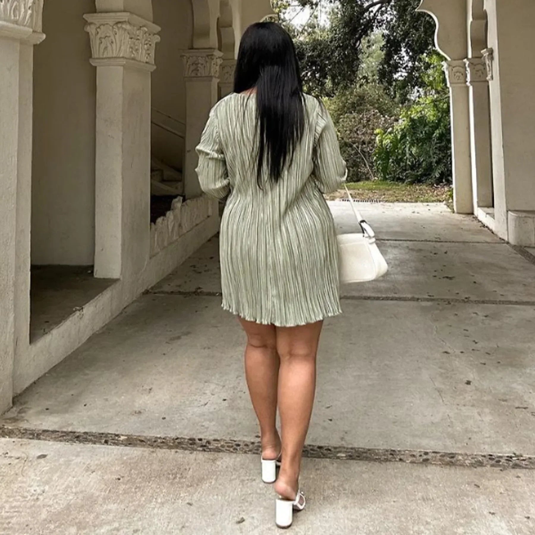 Long Sleeve Women V-neck Pleated Dress Casual Streetwear Plus Size Mini Dresses 2024 Autumn Slim Party Casual