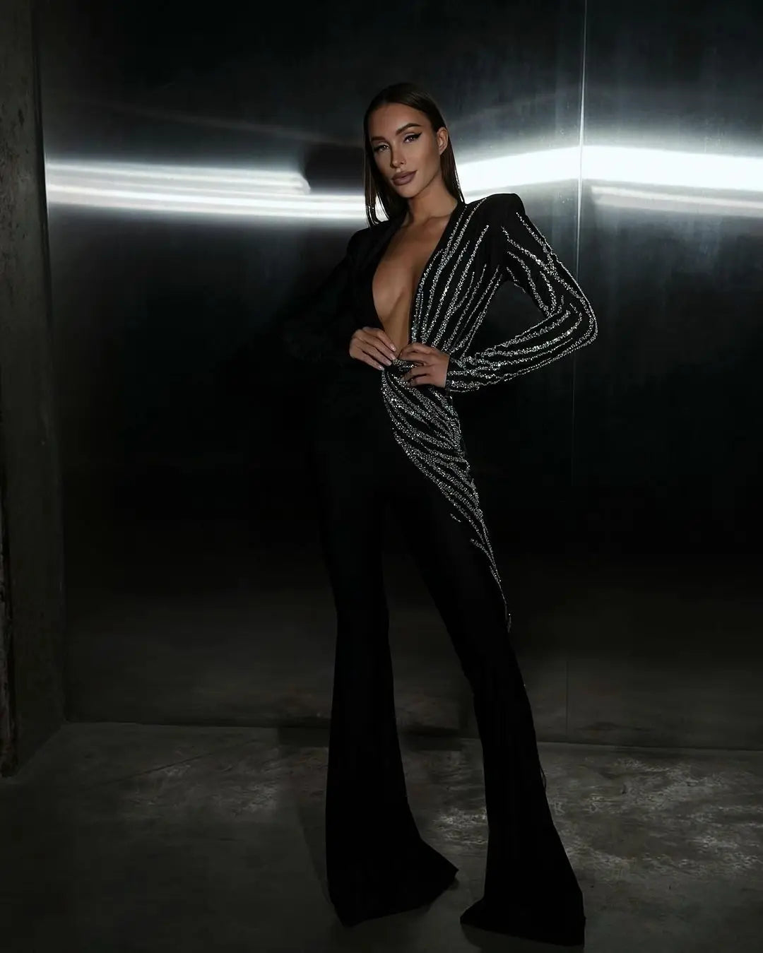 Black Color Women Long Sleeve Shinnig Rhinestones V-Neck Long Jumpsuit Celebrate Fashion Office Lady Evening Party Wear