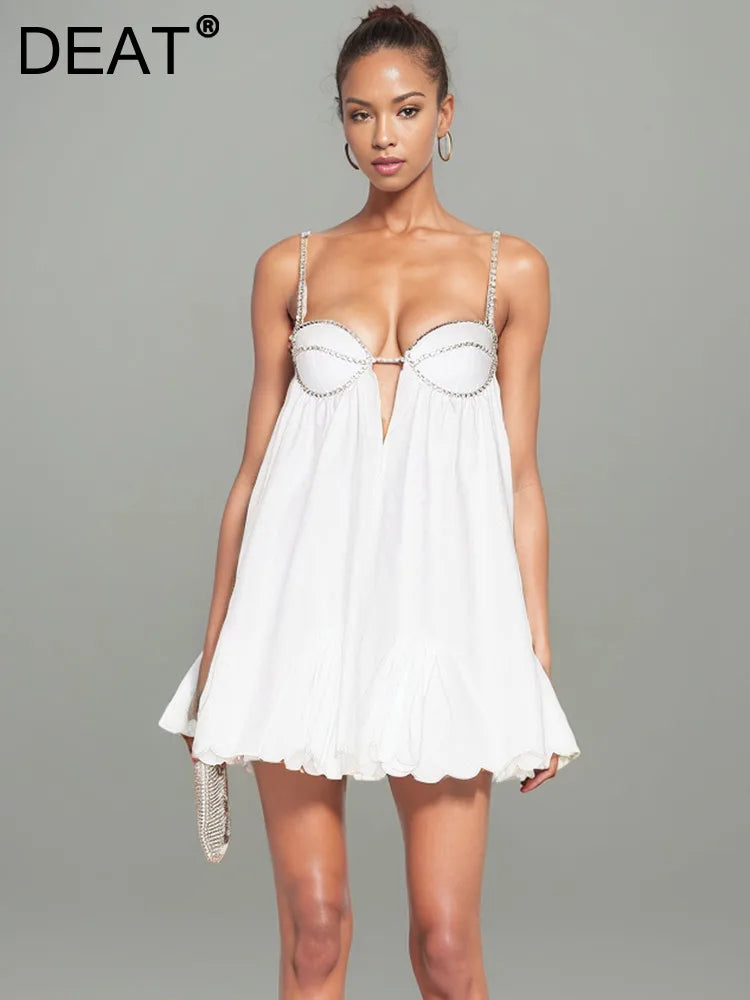 DEAT New Trendy Women's Diamonds Chain Pleated Sling Dress Spring Fashion Off-shoulder Sleeveless Dresses Female 33A1209