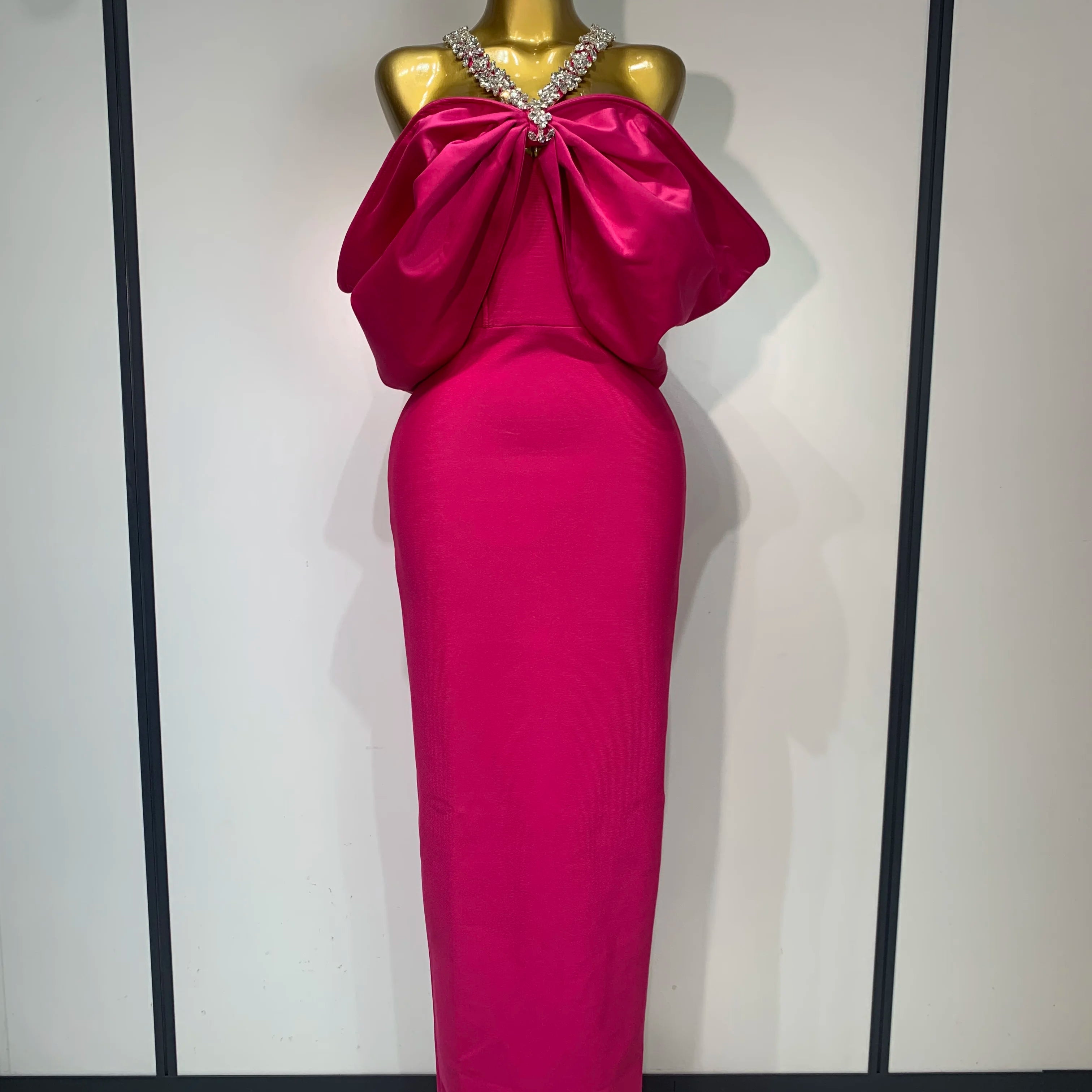 Women Sexy Halter Off the Shoulder Crystal Ruffles Bodycon Long Bandage Dress Nightclub Party Luxury Birthday Celebrate Gowns Rose Red