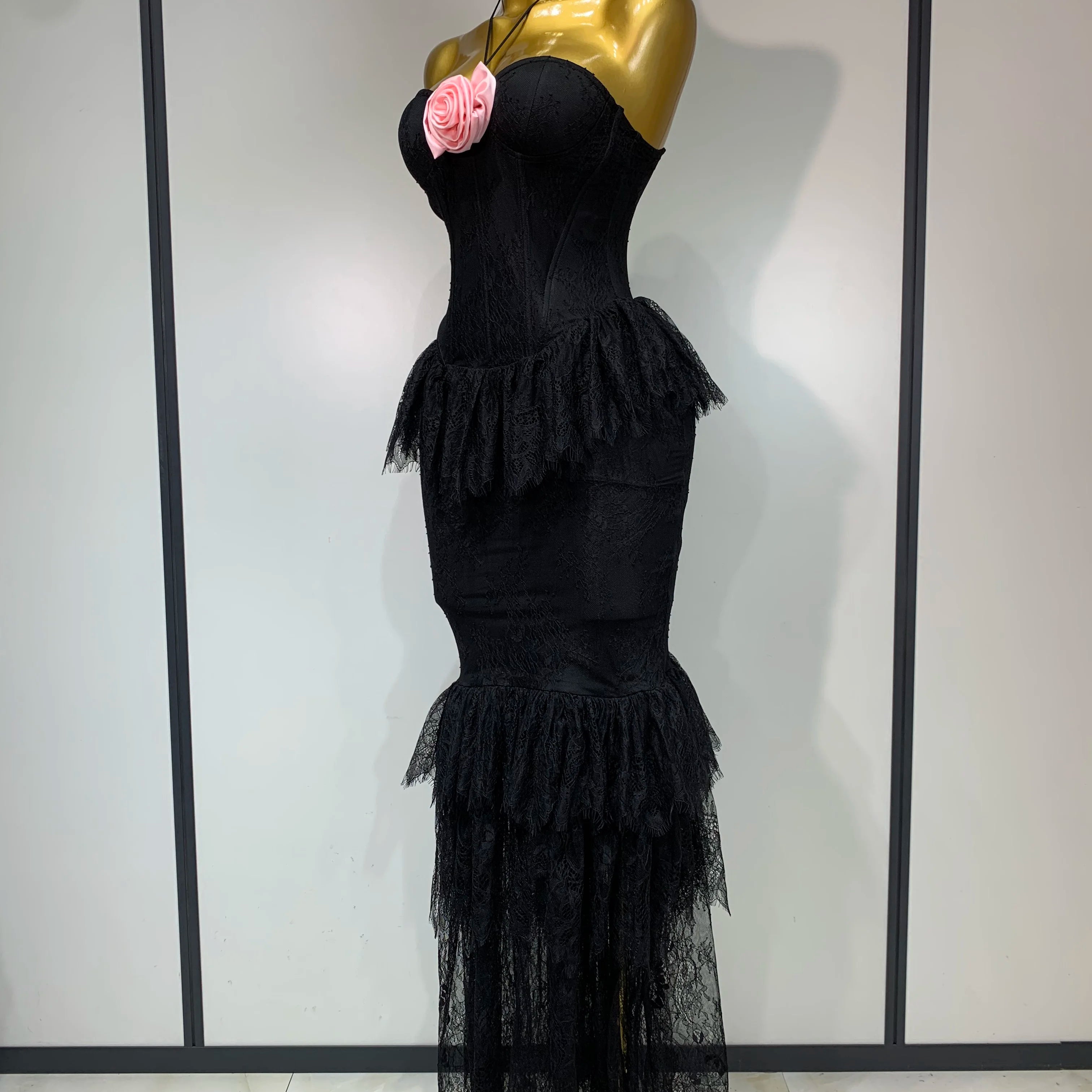 Luxury Sexy Lace Halter Flower Ruffles Long Dress Women Black Sleeveless Backless Bodycon Dresses Evening Party Birthday Dress