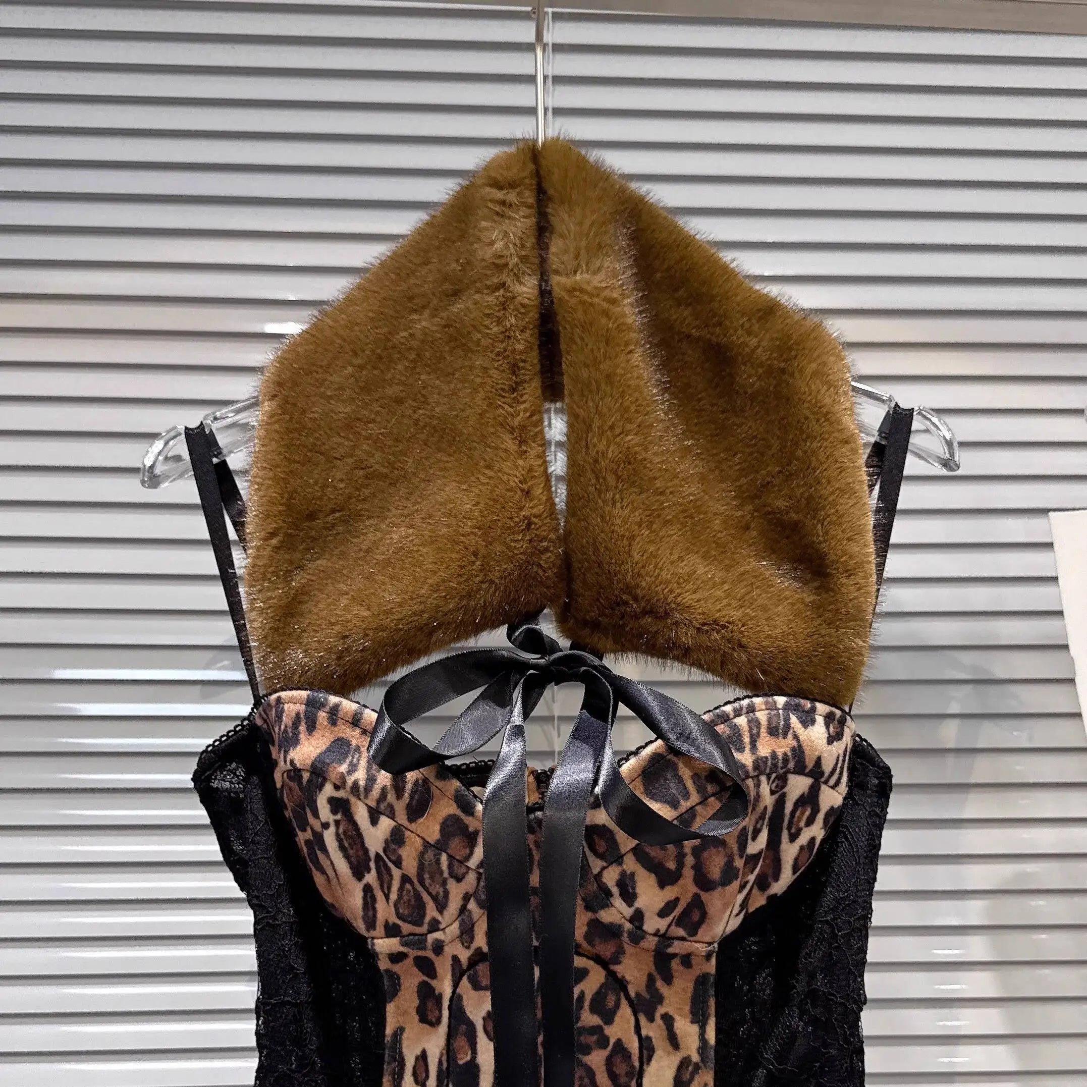 Winter New Trendy Fashion Furry Tie Shawl For Women Leopard Print Fishbone Backless Strap Camisole Female 11A07942 only Shawl