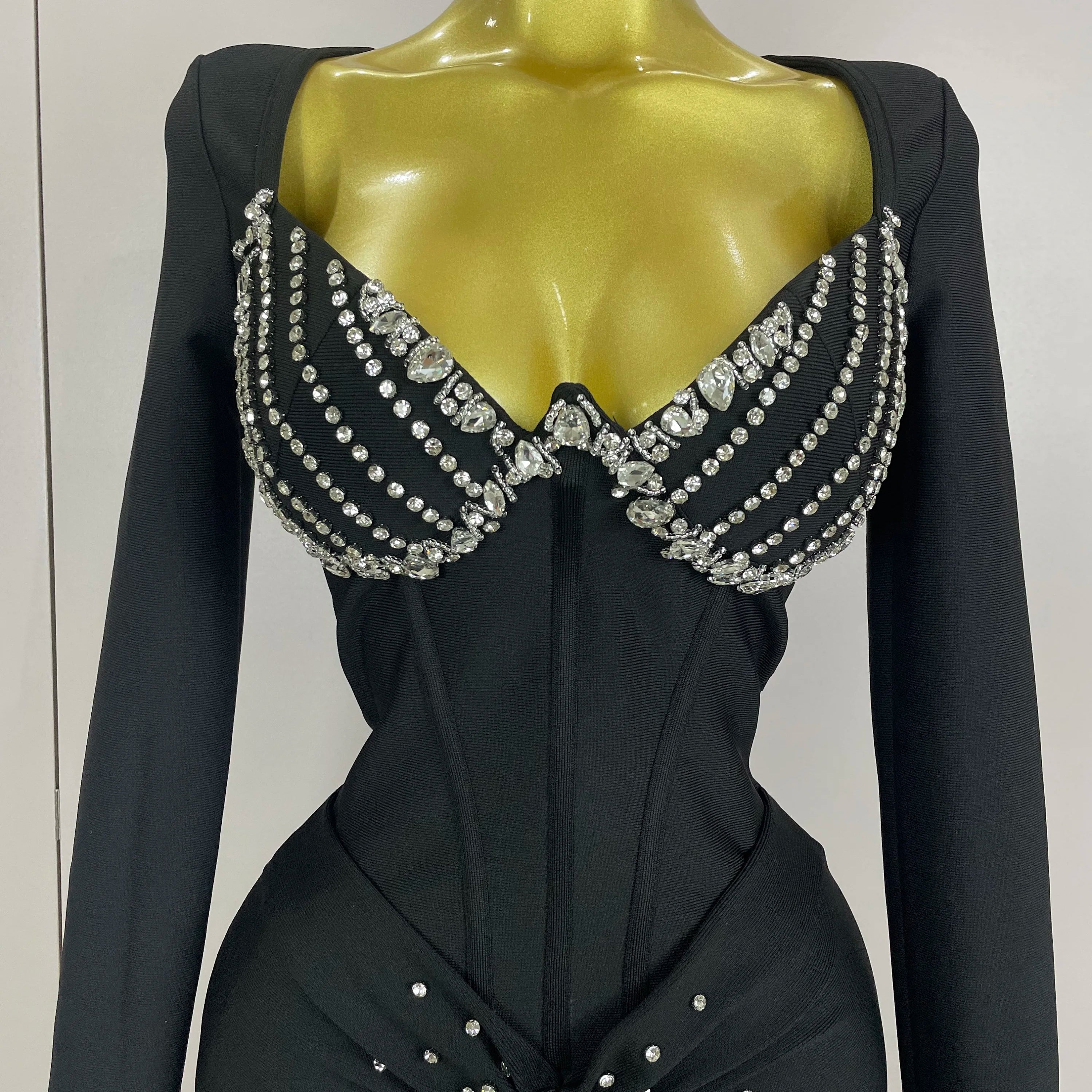 Sexy Luxury Sparkly Beading Bandage Long Sleeve Bodycon Dress 2025 New Women Celebrity Party Elegant Evening Club Pary Dresses