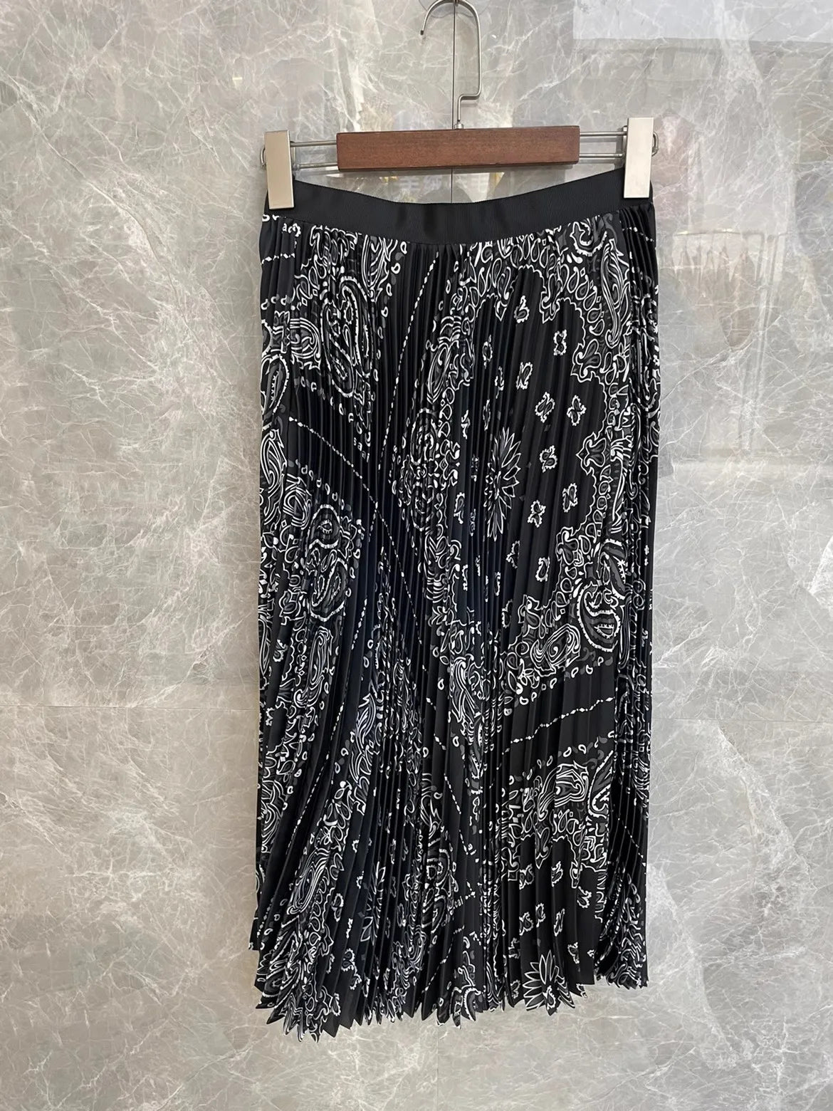 2023SS Summer Luxury New Women Flower Prints Pleated Midi Skirt for Female 2 Color Tutu black