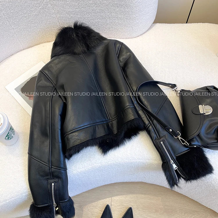 Lautaro Autumn Winter Cool Short Loose Black Thick Warm Soft Hairy Faux Sheepskin Coat Women Luxury Designer Fluffy Jacket 2025