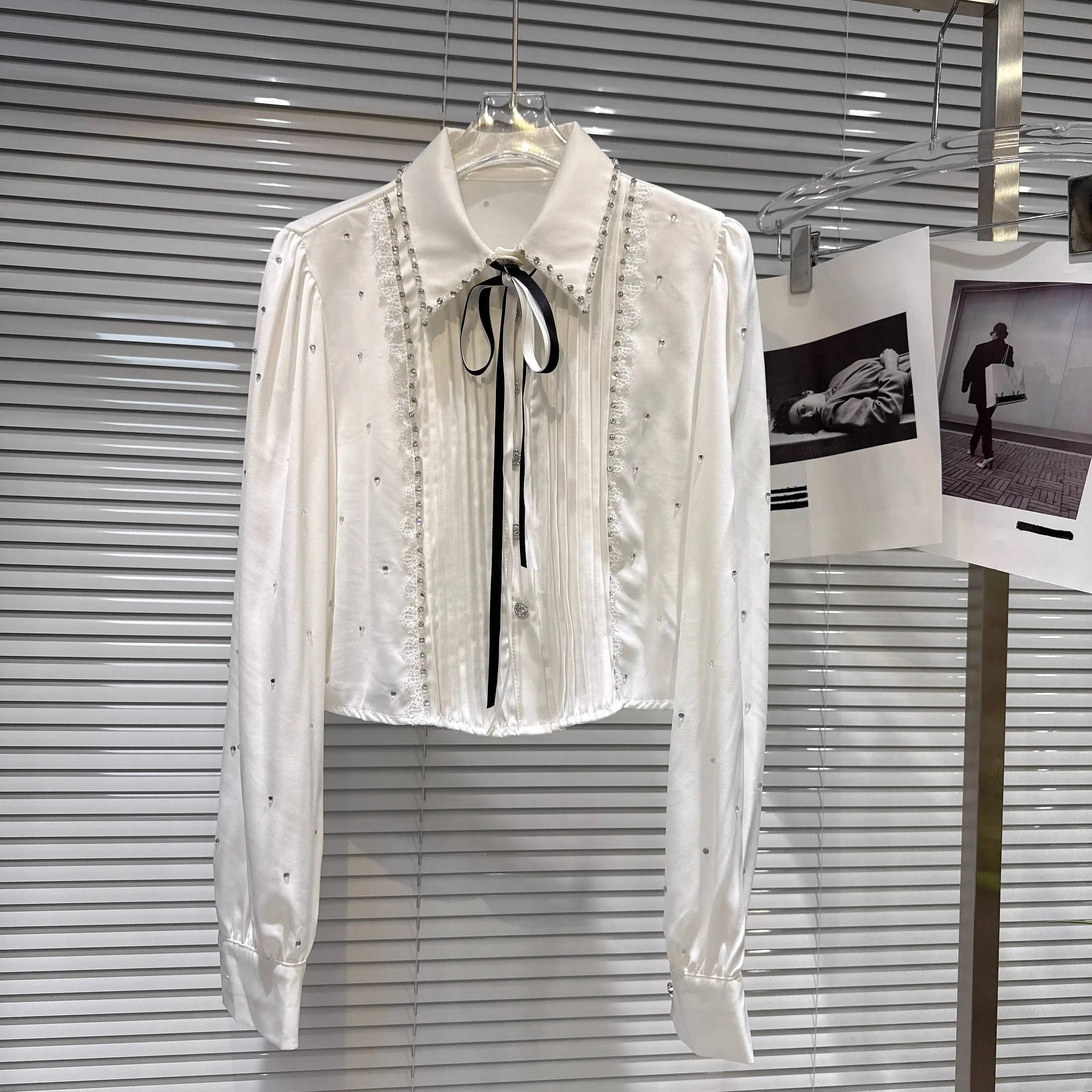 Winter New Fashion Lace-up Bowknot Rhinestone Heavy Industry Long-sleeve Shirt For Women Versatile Blouse 11A07822 White One Size