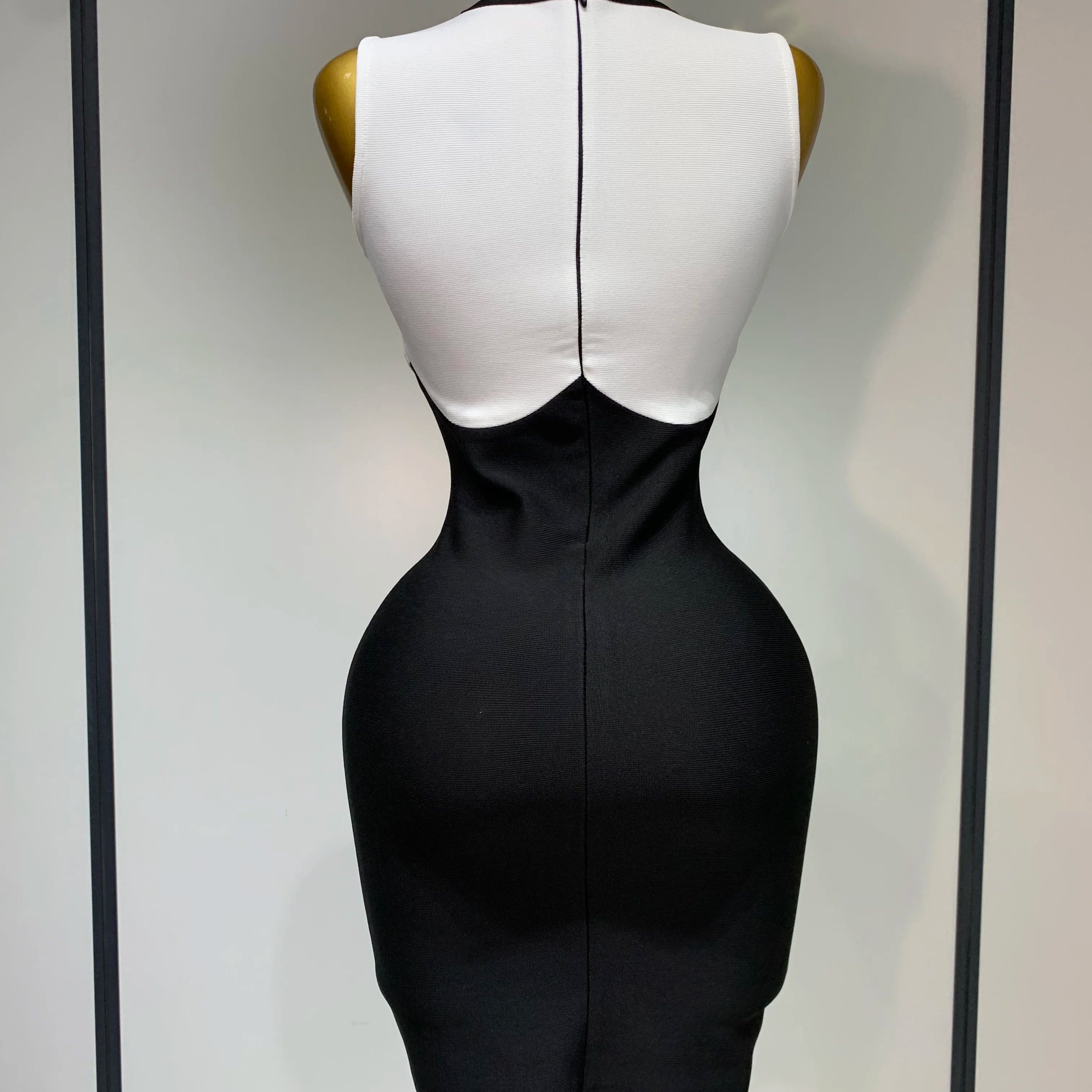 2025 New Arrivals Fashionable Women Bandage Golden Buttons White Black Patchwork Sleeveless Bodycon Elegant Party Dresses