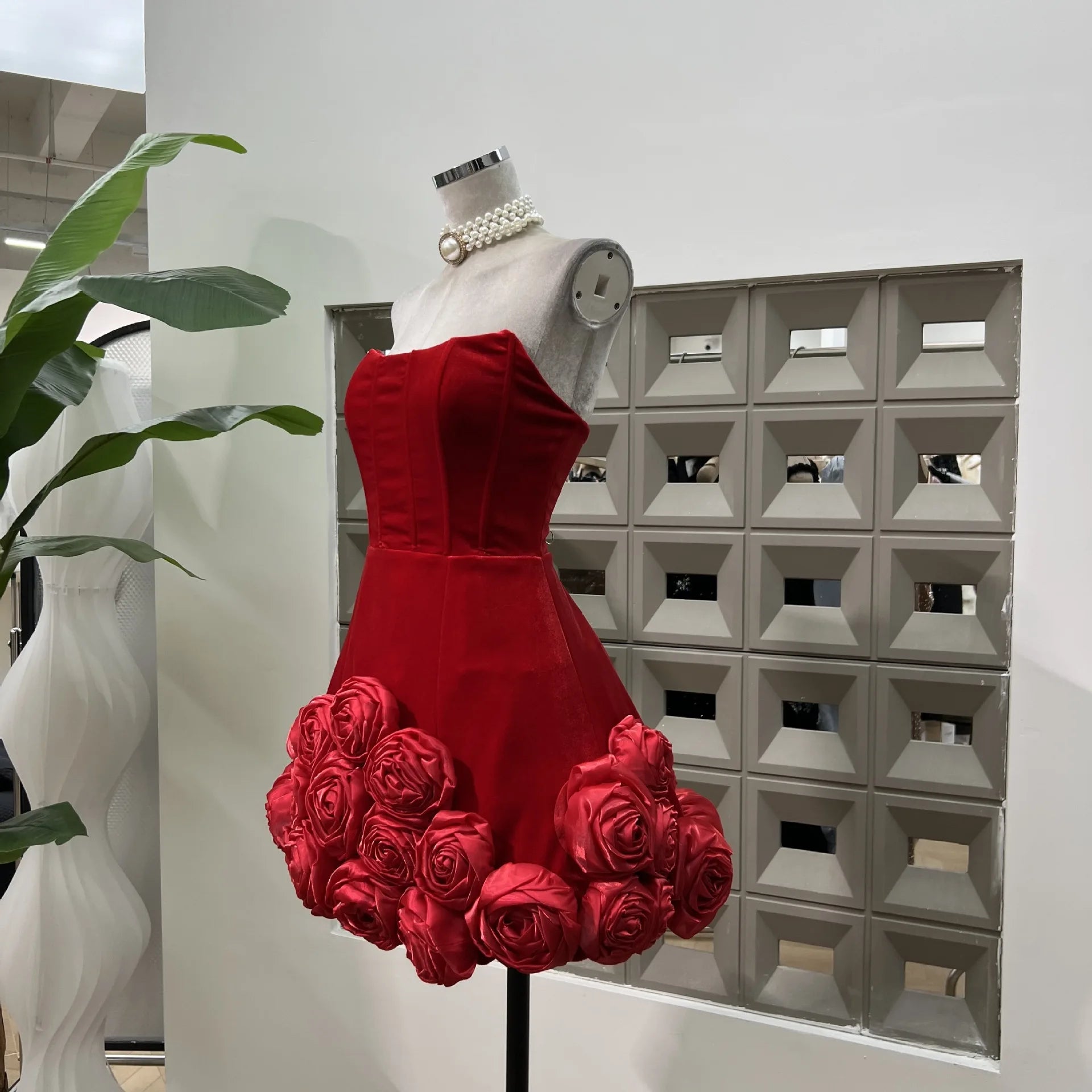 Black Red Women Sexy Strapless Velvet Ball Gown Mini Cute Dress Birthday Party Girls' Date Photo Shoot Outfit Vestido