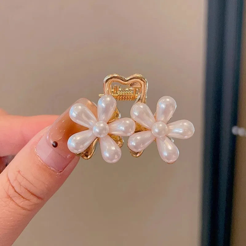Mini Pearl Hair Claws Clips for Women Elegant Rhinestone Headwear Hairpins Hair Crab Barrettes Hair Accessories for Women B One Size